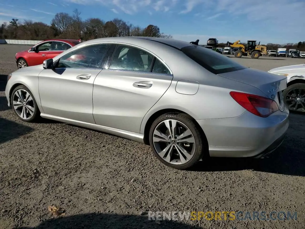2 fotografías del automóvil dañado WDDSJ4GB2KN701901 MERCEDES-BENZ CLA-CLASS 2019