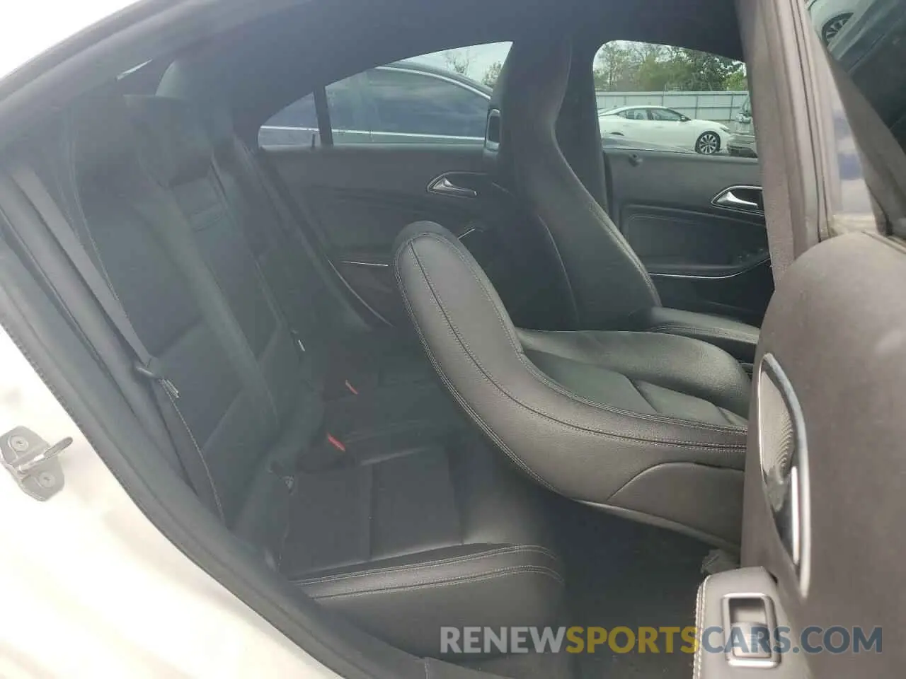 10 fotografías del automóvil dañado WDDSJ4GB2KN740407 MERCEDES-BENZ CLA-CLASS 2019