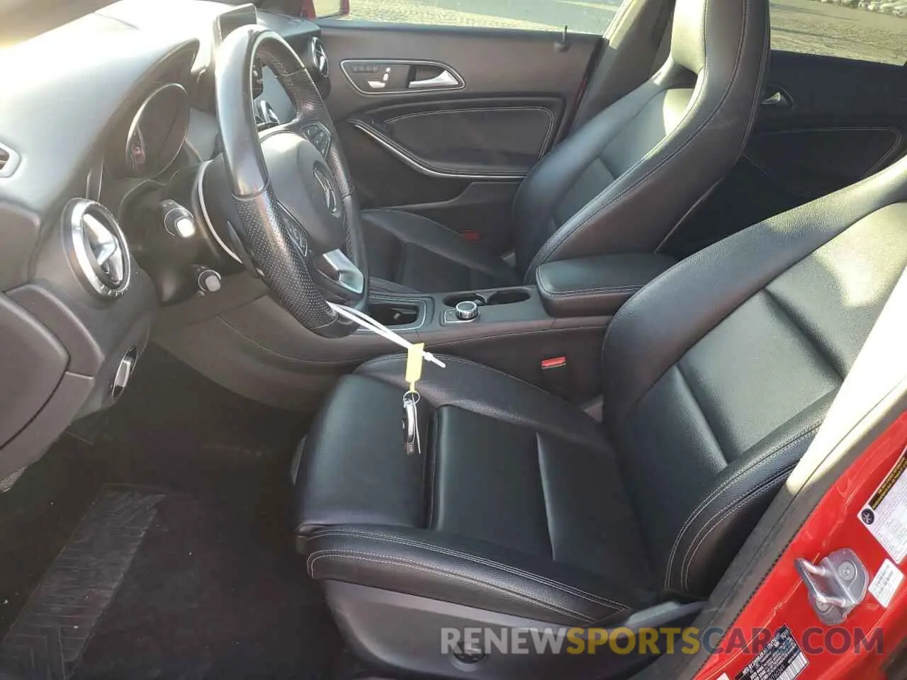 7 fotografías del automóvil dañado WDDSJ4GB4KN760349 MERCEDES-BENZ CLA-CLASS 2019