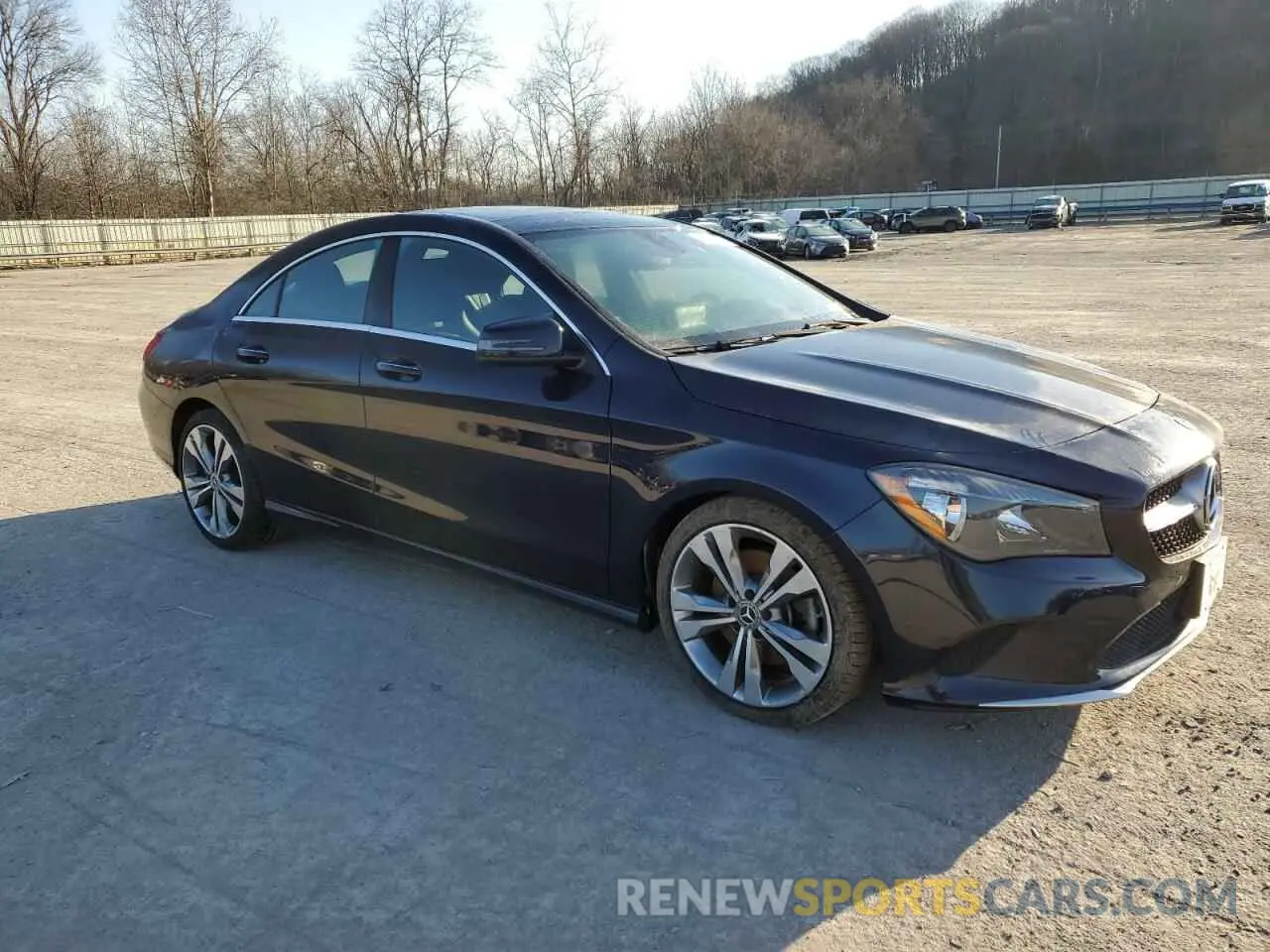 4 fotografías del automóvil dañado WDDSJ4GB5KN713220 MERCEDES-BENZ CLA-CLASS 2019