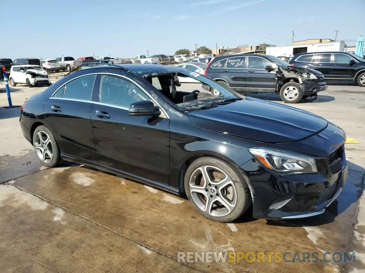 4 fotografías del automóvil dañado WDDSJ4GB5KN723200 MERCEDES-BENZ CLA-CLASS 2019
