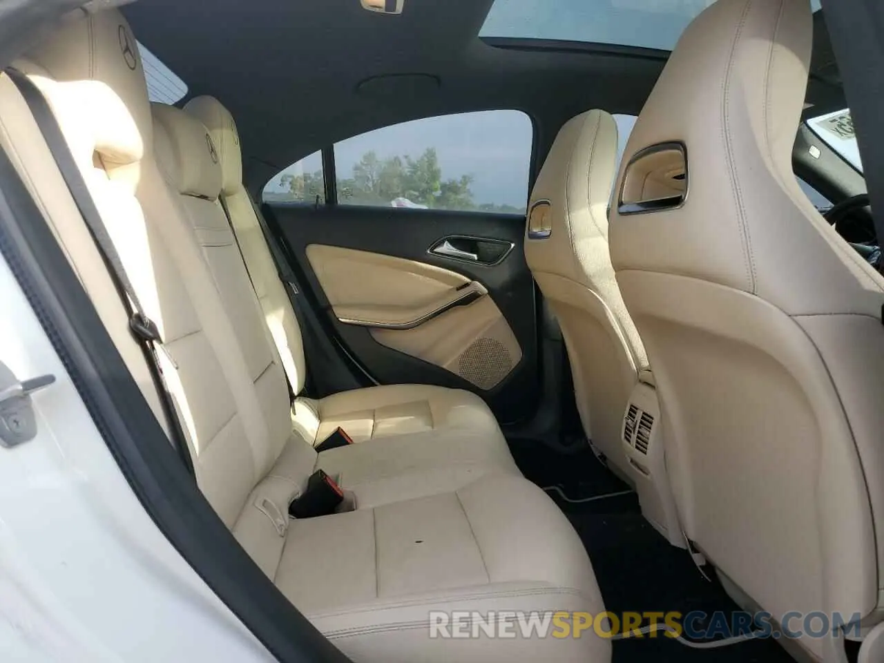 10 fotografías del automóvil dañado WDDSJ4GB7KN740001 MERCEDES-BENZ CLA-CLASS 2019