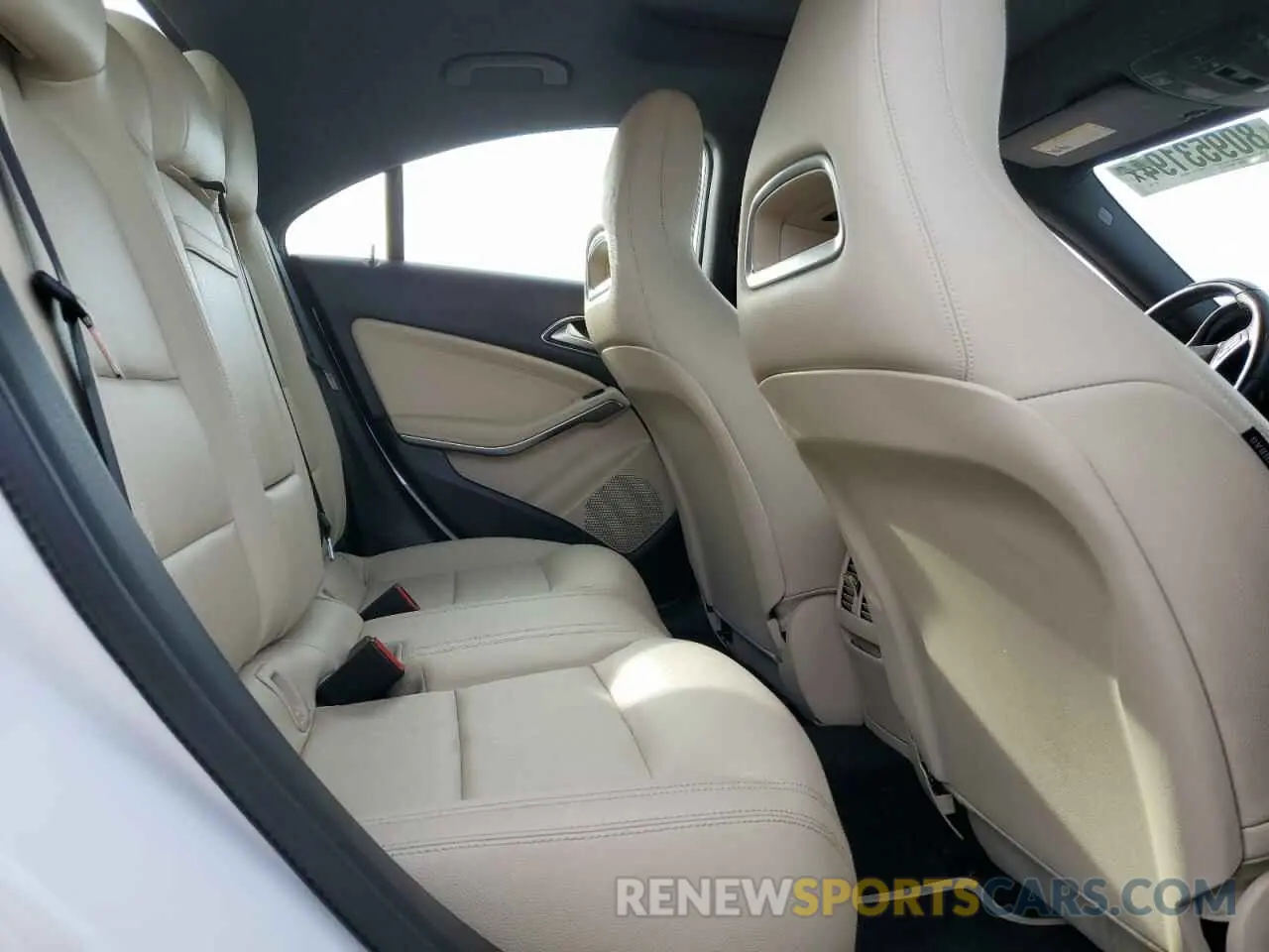 10 fotografías del automóvil dañado WDDSJ4GB8KN725622 MERCEDES-BENZ CLA-CLASS 2019