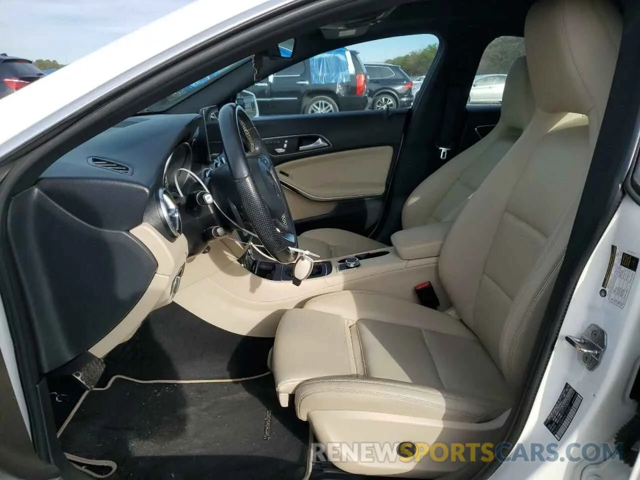 7 fotografías del automóvil dañado WDDSJ4GB8KN725622 MERCEDES-BENZ CLA-CLASS 2019
