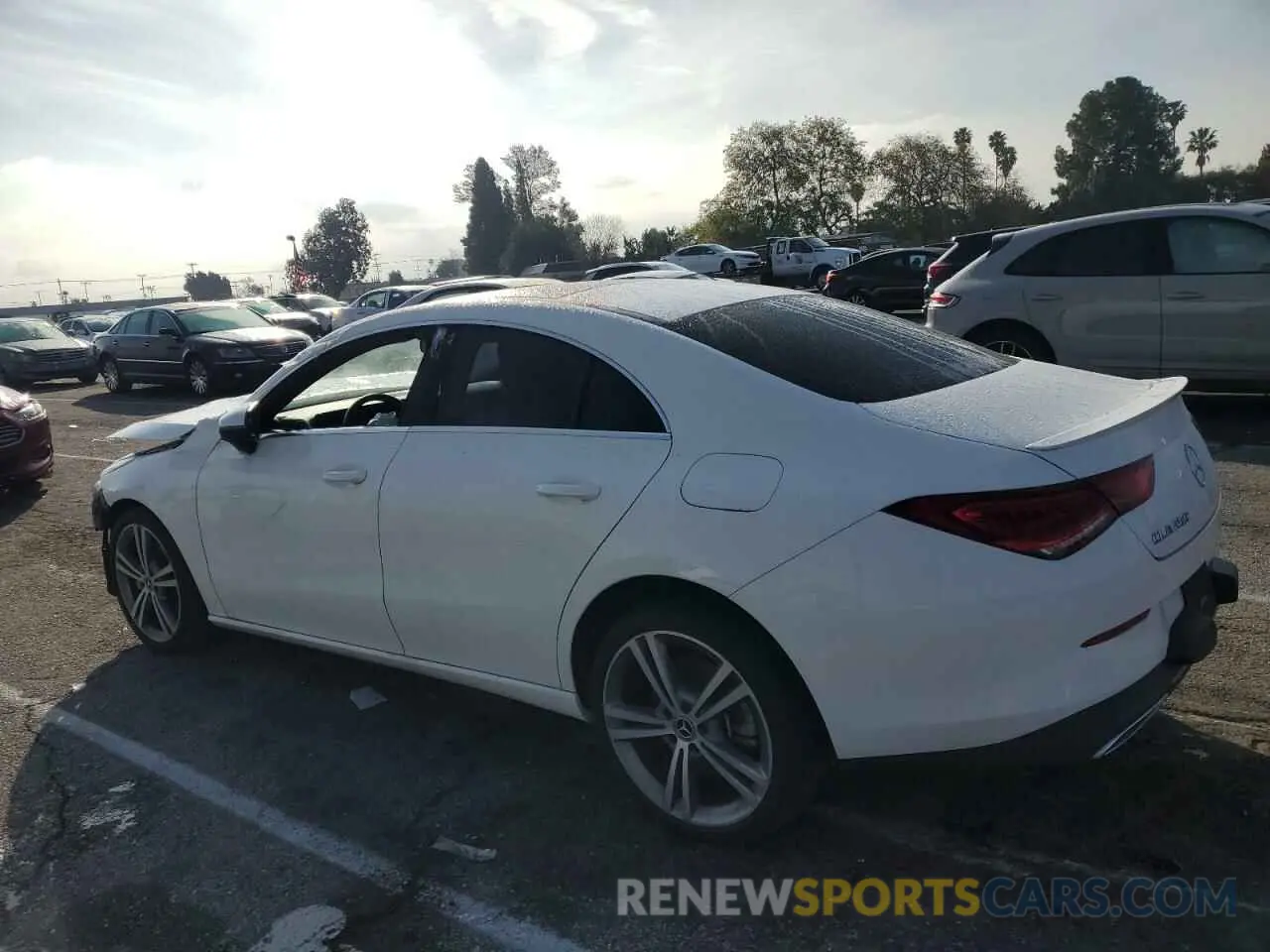2 fotografías del automóvil dañado WDD5J4GB0LN061007 MERCEDES-BENZ CLA-CLASS 2020
