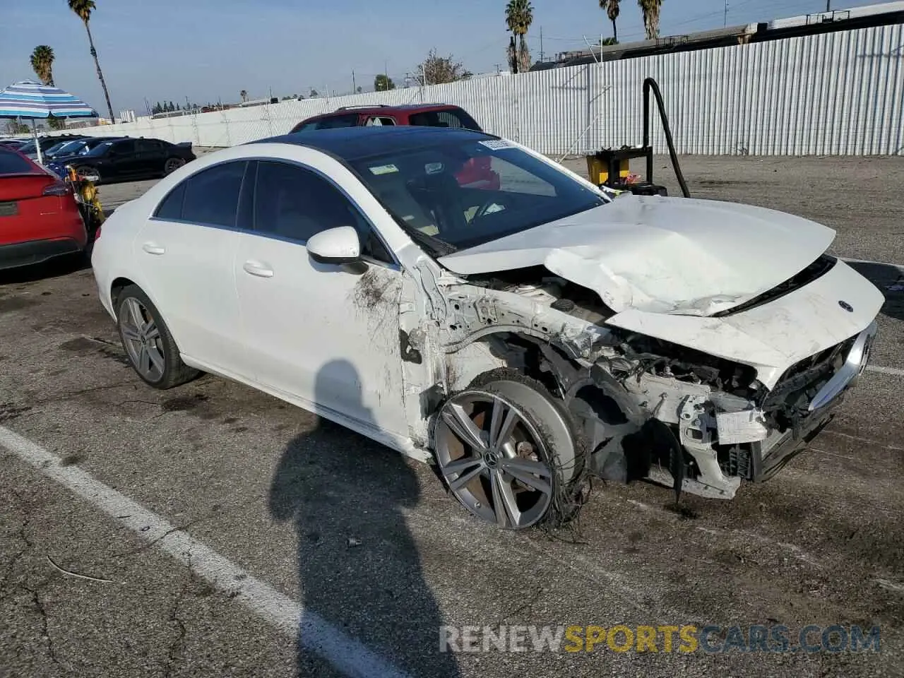 4 fotografías del automóvil dañado WDD5J4GB0LN061007 MERCEDES-BENZ CLA-CLASS 2020