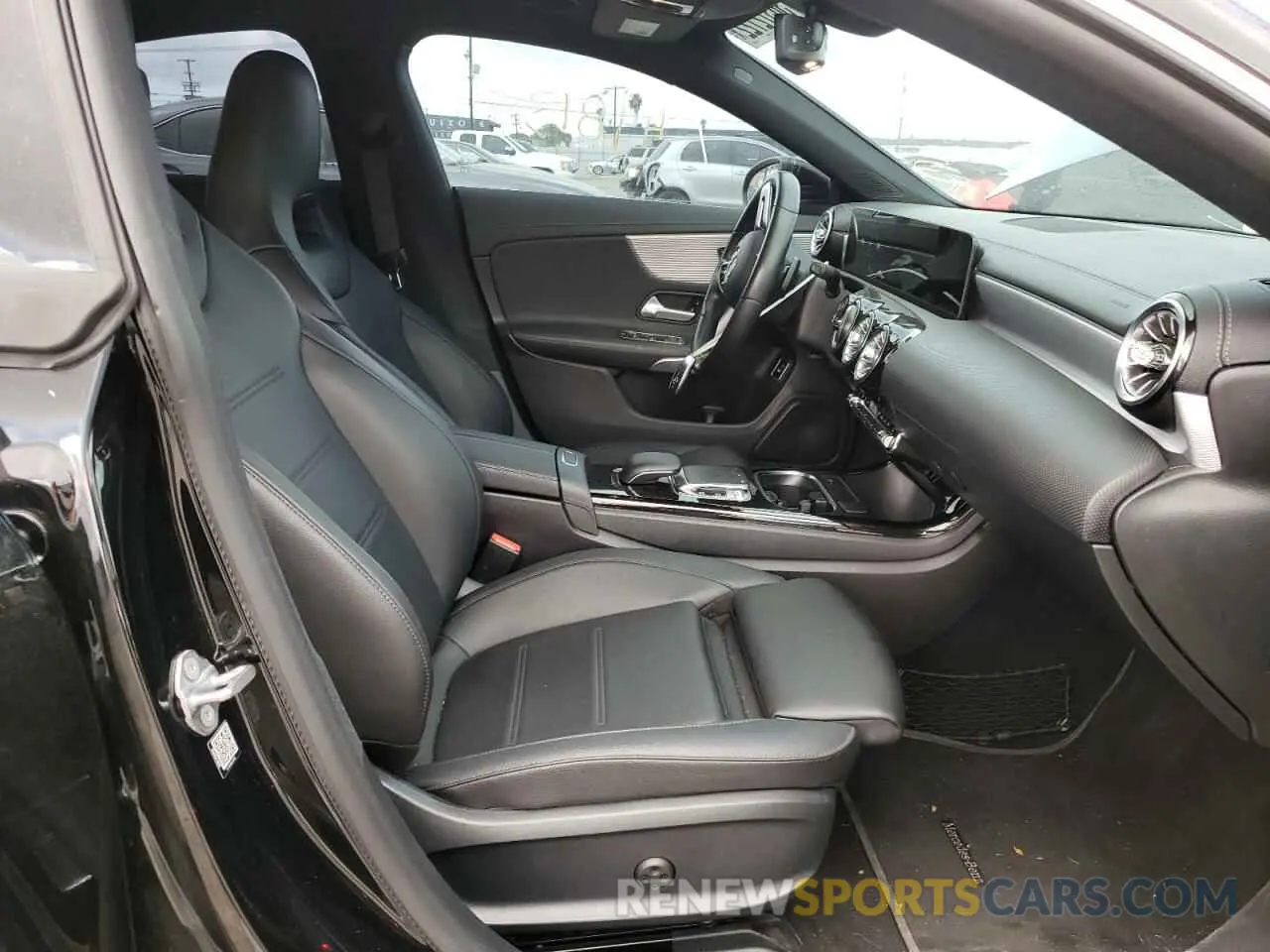 5 fotografías del automóvil dañado WDD5J4GB1LN037508 MERCEDES-BENZ CLA-CLASS 2020