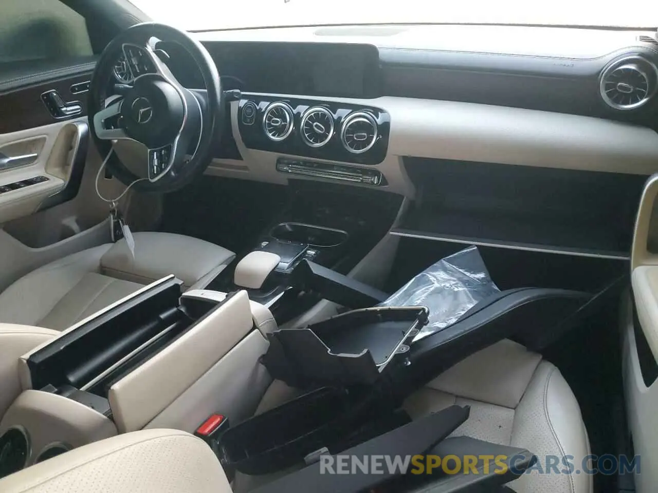 8 fotografías del automóvil dañado W1K5J4GB0MN158077 MERCEDES-BENZ CLA-CLASS 2021