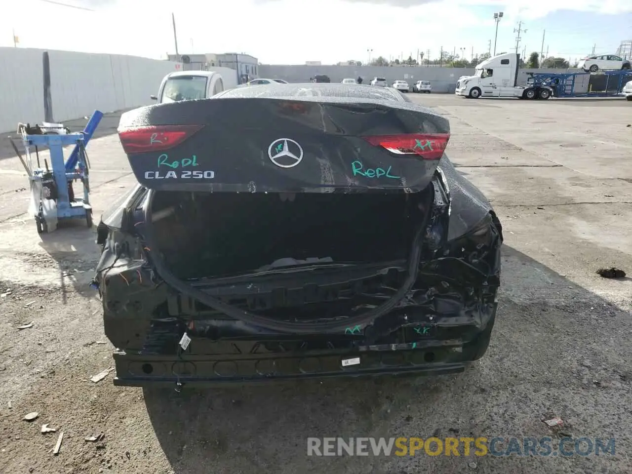 6 fotografías del automóvil dañado W1K5J4GB1NN305850 MERCEDES-BENZ CLA-CLASS 2022