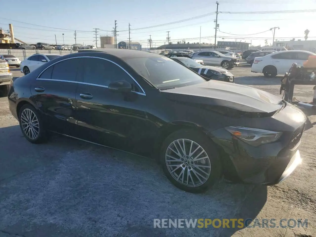 4 fotografías del automóvil dañado W1K5J4GBXRN443733 MERCEDES-BENZ CLA-CLASS 2024