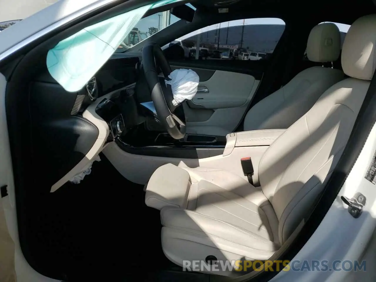 7 fotografías del automóvil dañado W1K5J4GB2SN527146 MERCEDES-BENZ CLA-CLASS 2025