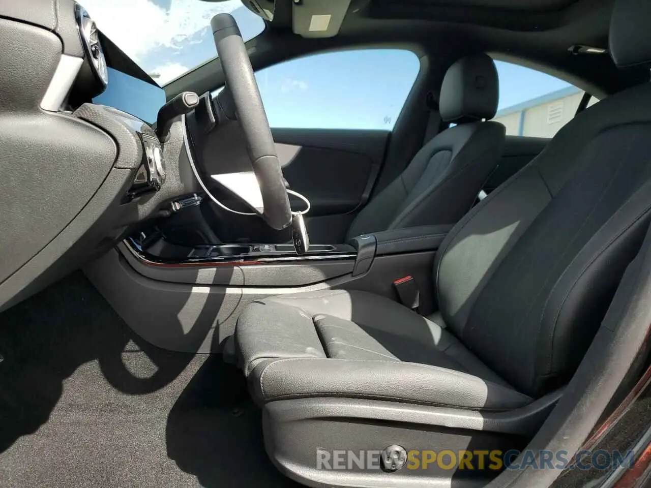 7 fotografías del automóvil dañado W1K5J4GB3SN528161 MERCEDES-BENZ CLA-CLASS 2025
