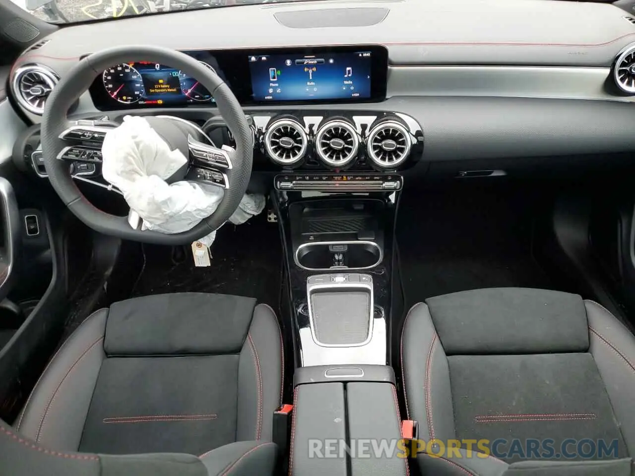 8 fotografías del automóvil dañado W1K5J4HB1SN507839 MERCEDES-BENZ CLA-CLASS 2025