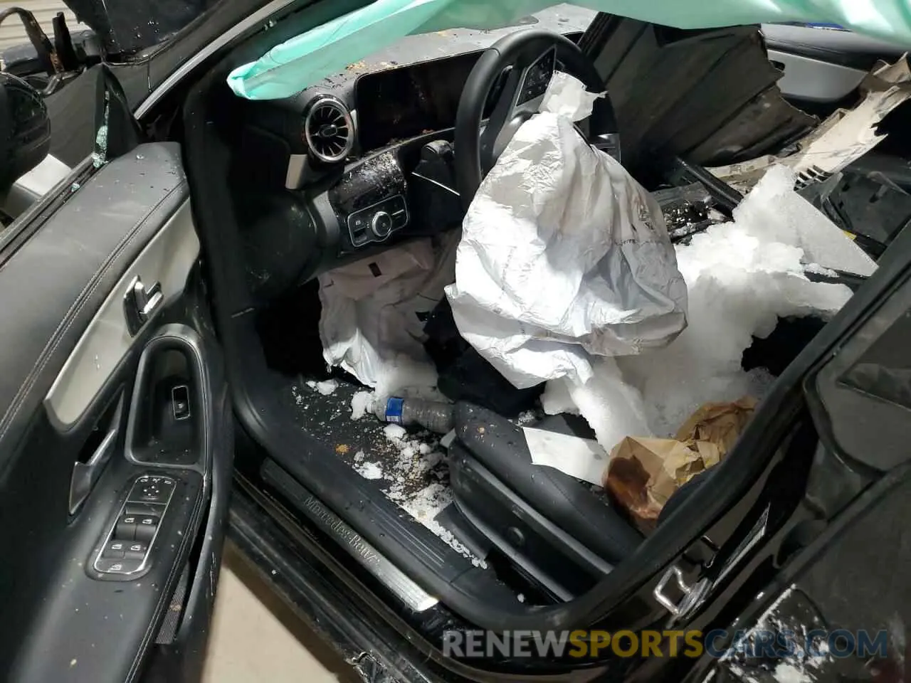 8 fotografías del automóvil dañado W1K5J4HB3SN526392 MERCEDES-BENZ CLA-CLASS 2025