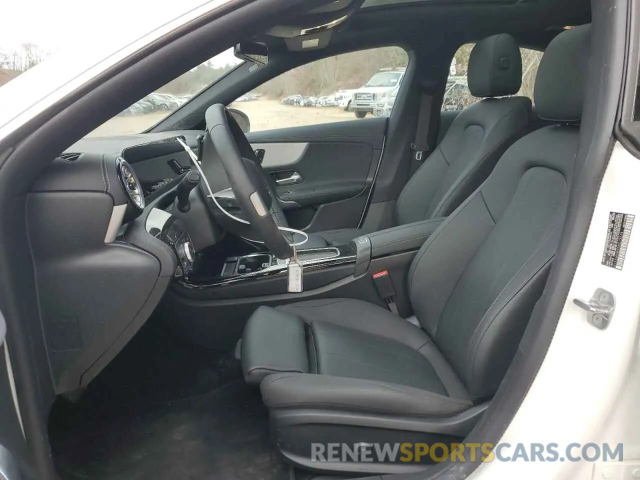 7 fotografías del automóvil dañado W1K5J4HB9SN513274 MERCEDES-BENZ CLA-CLASS 2025
