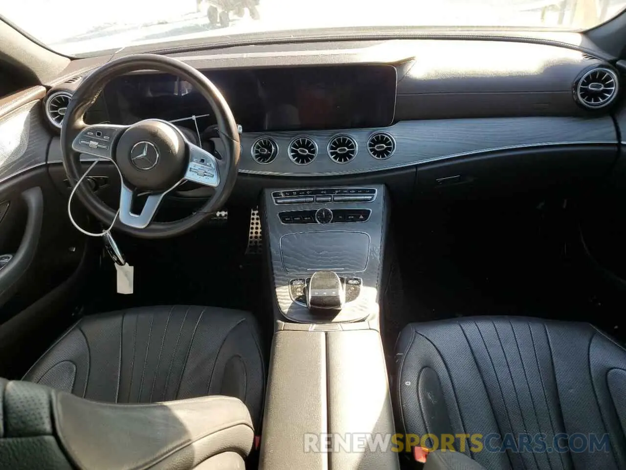 8 fotografías del automóvil dañado WDD2J5JB7LA048795 MERCEDES-BENZ CLC-CLASS 2020