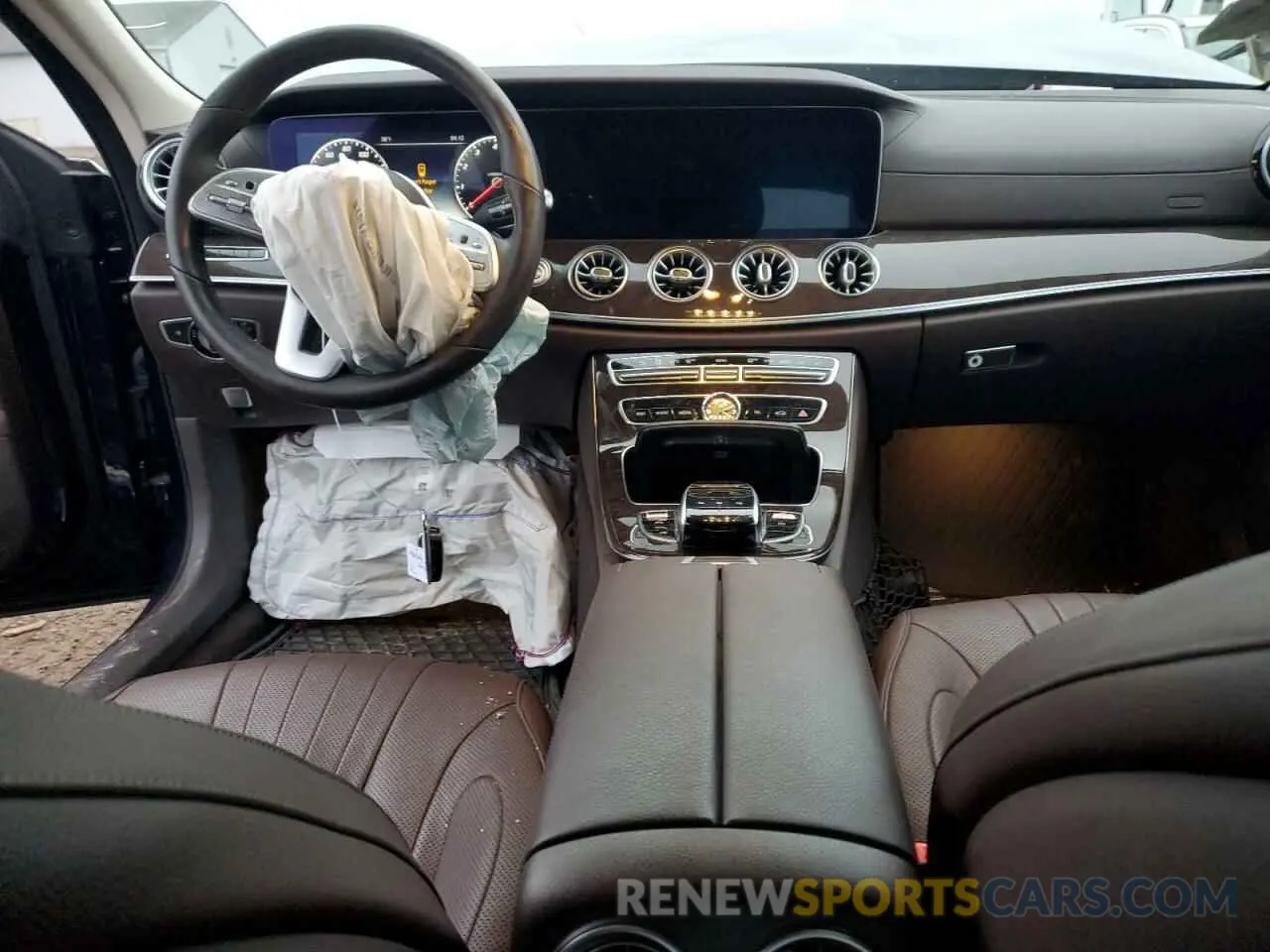 8 fotografías del automóvil dañado WDD2J5KB9LA049493 MERCEDES-BENZ CLC-CLASS 2020