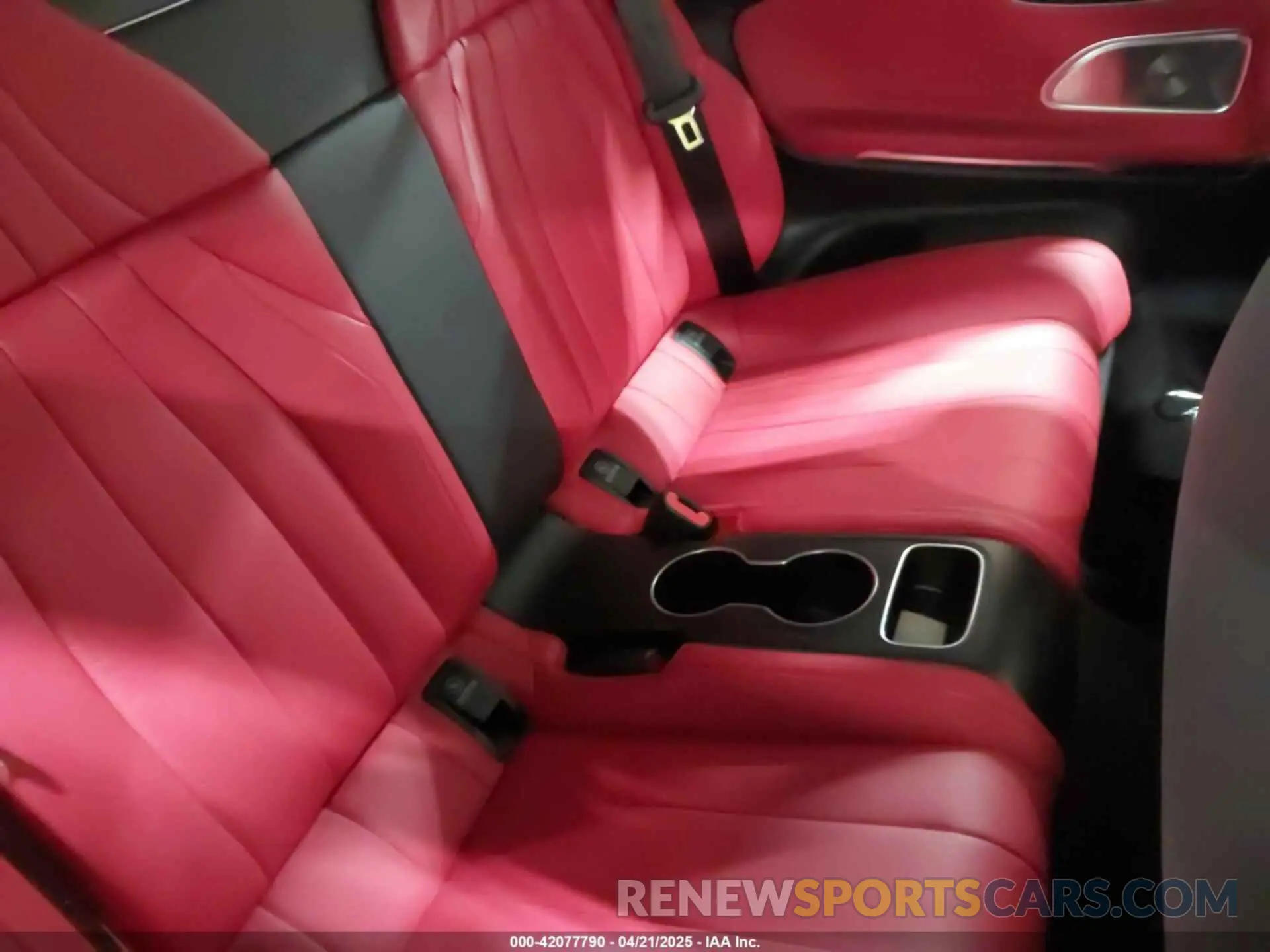 8 fotografías del automóvil dañado W1KMK4HB7SF049646 MERCEDES-BENZ CLE 300 2025