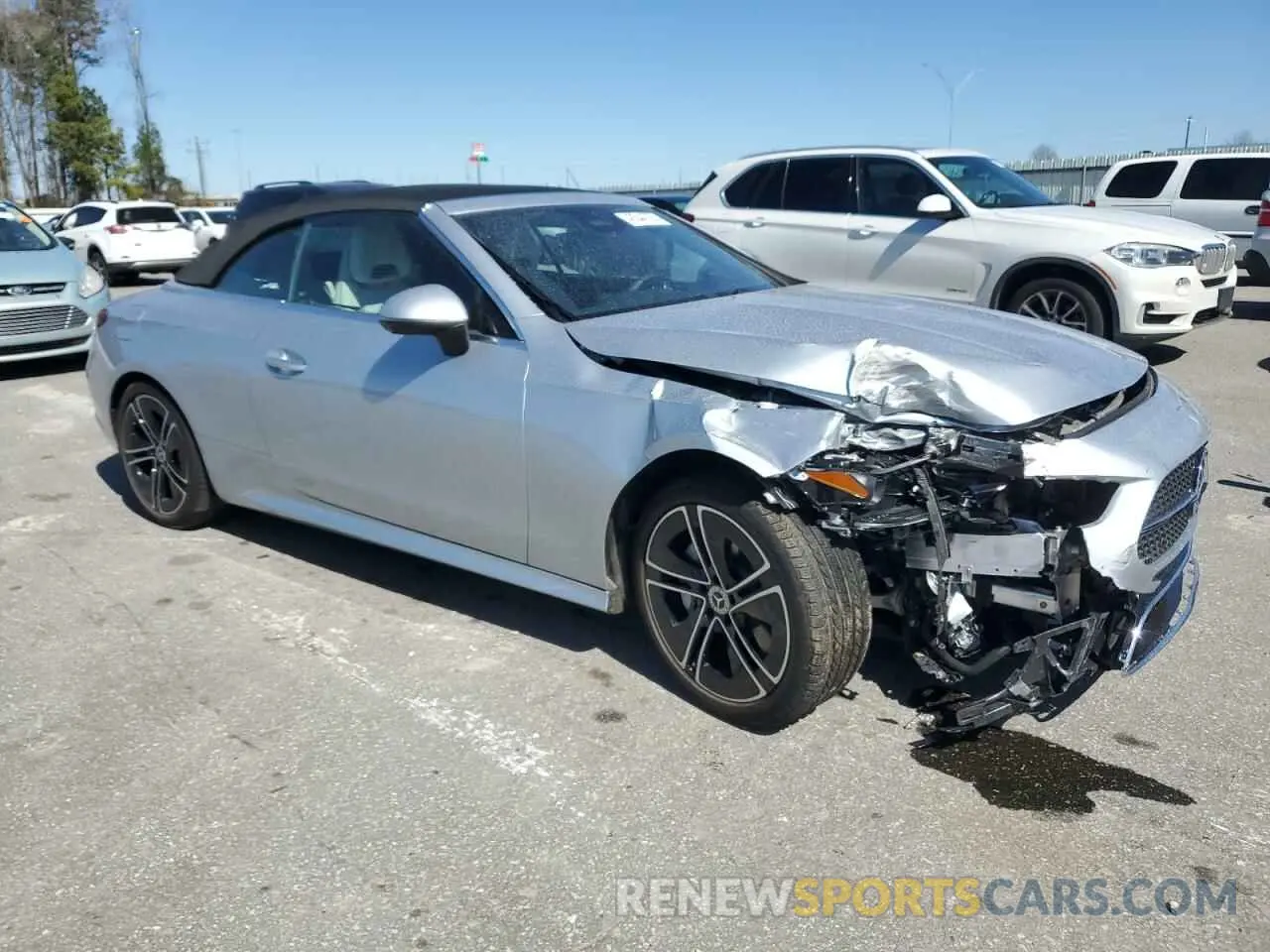4 fotografías del automóvil dañado W1KMK4HB7RF028287 MERCEDES-BENZ CLE 300 4M 2024