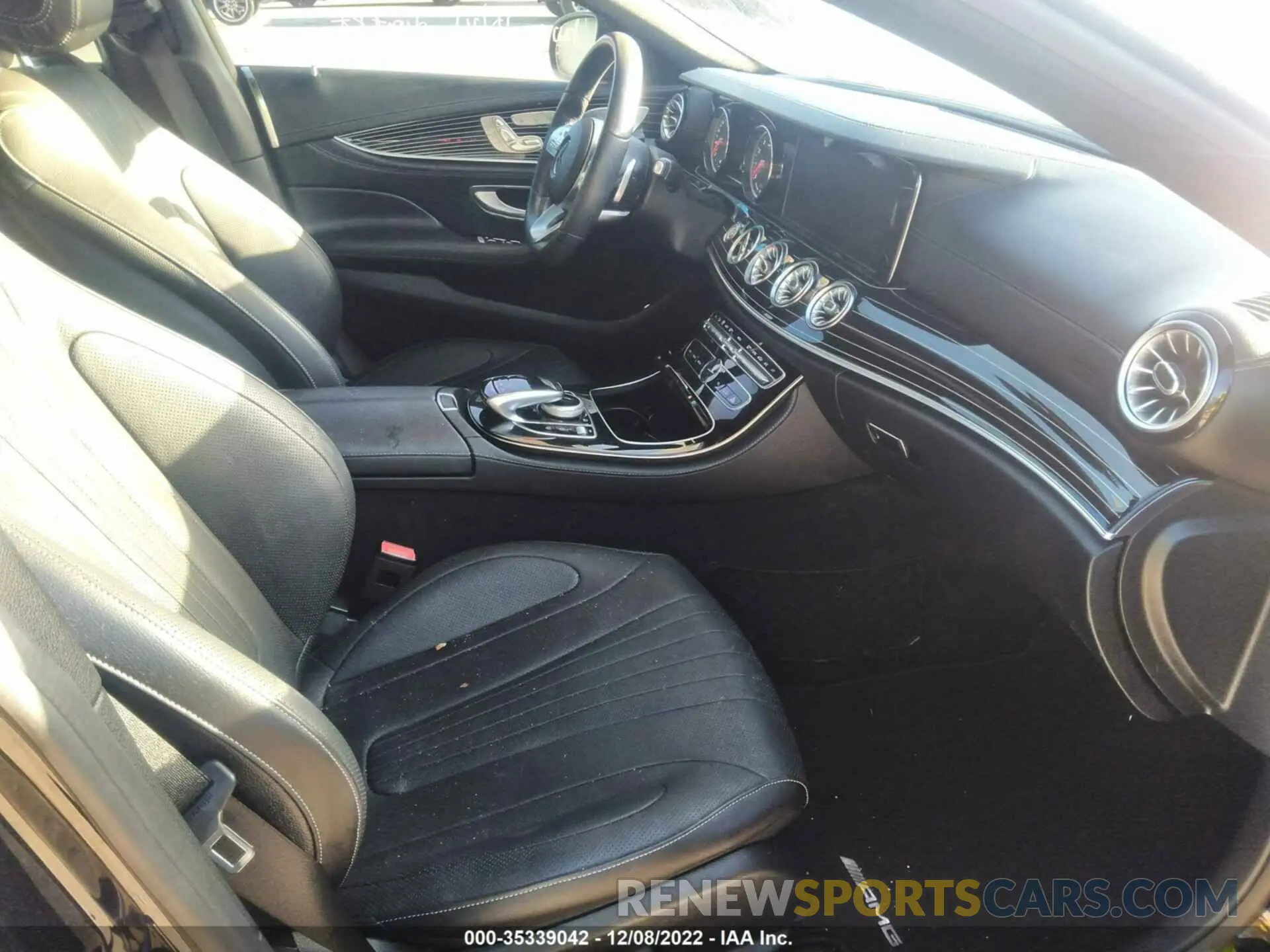 5 fotografías del automóvil dañado WDD2J5JB3KA010091 MERCEDES-BENZ CLS 2019