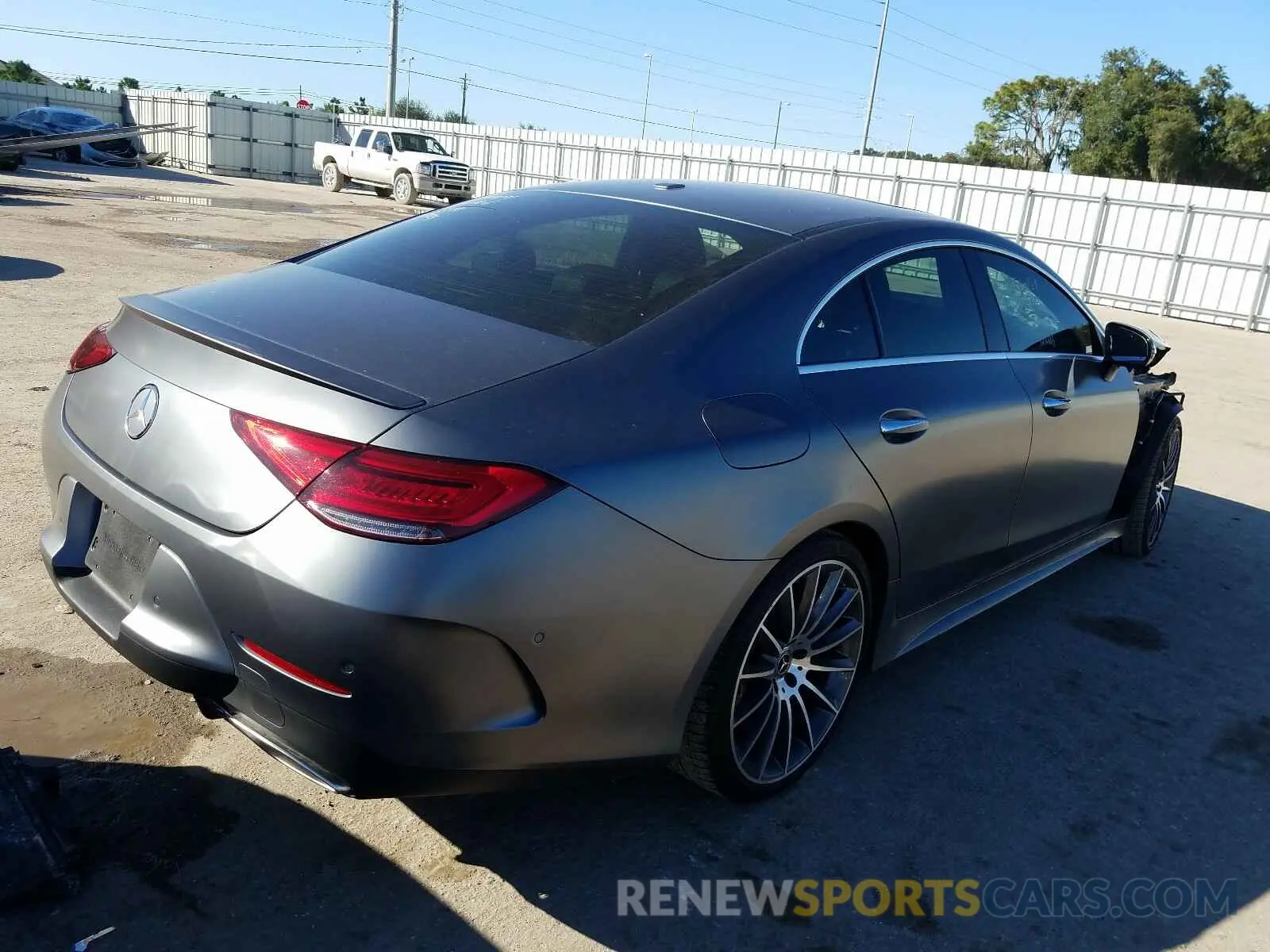 4 fotografías del automóvil dañado WDD2J5JB4KA042550 MERCEDES-BENZ CLS 450 2019