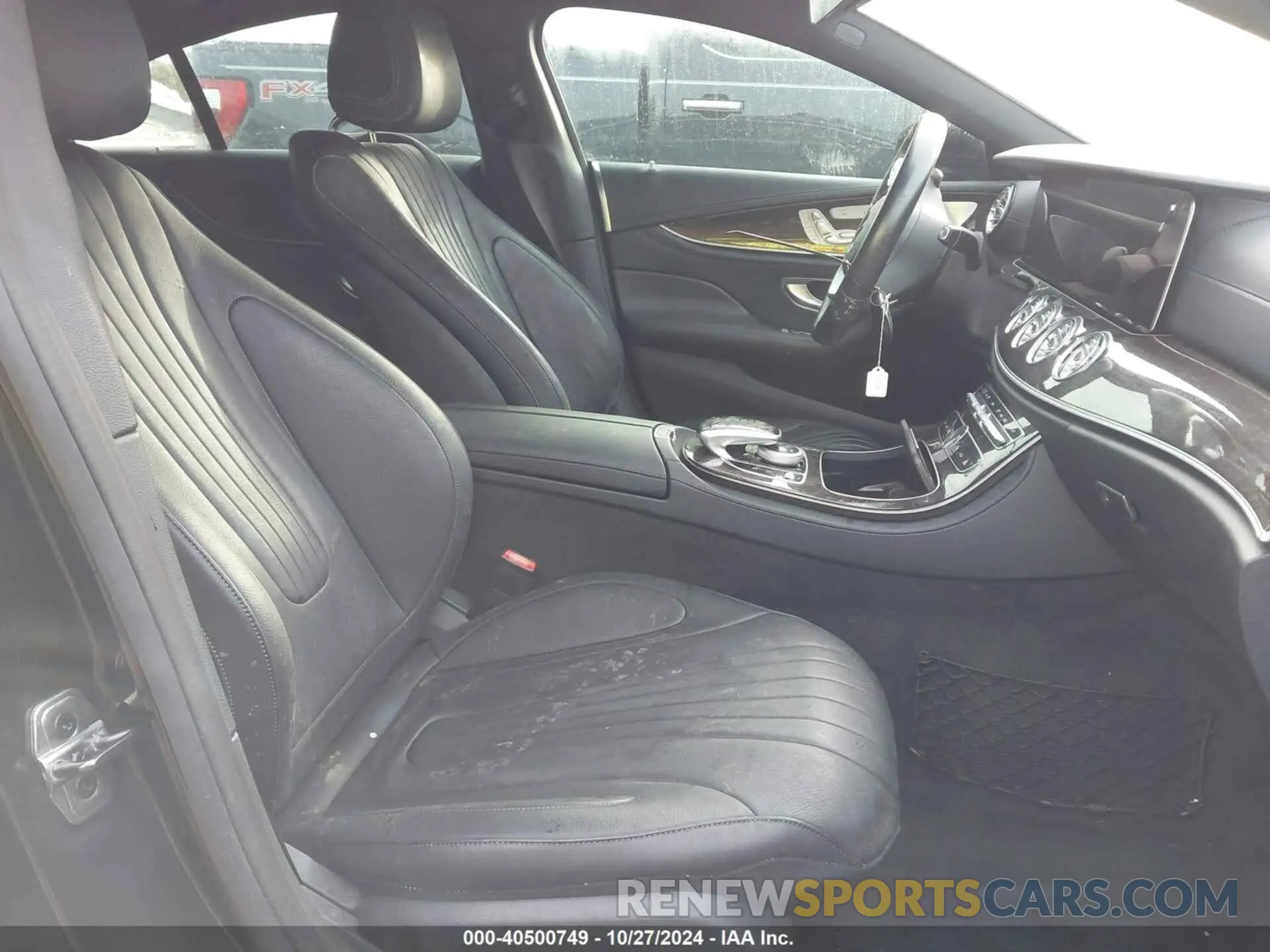 5 fotografías del automóvil dañado WDD2J5JB6KA027810 MERCEDES-BENZ CLS 450 2019