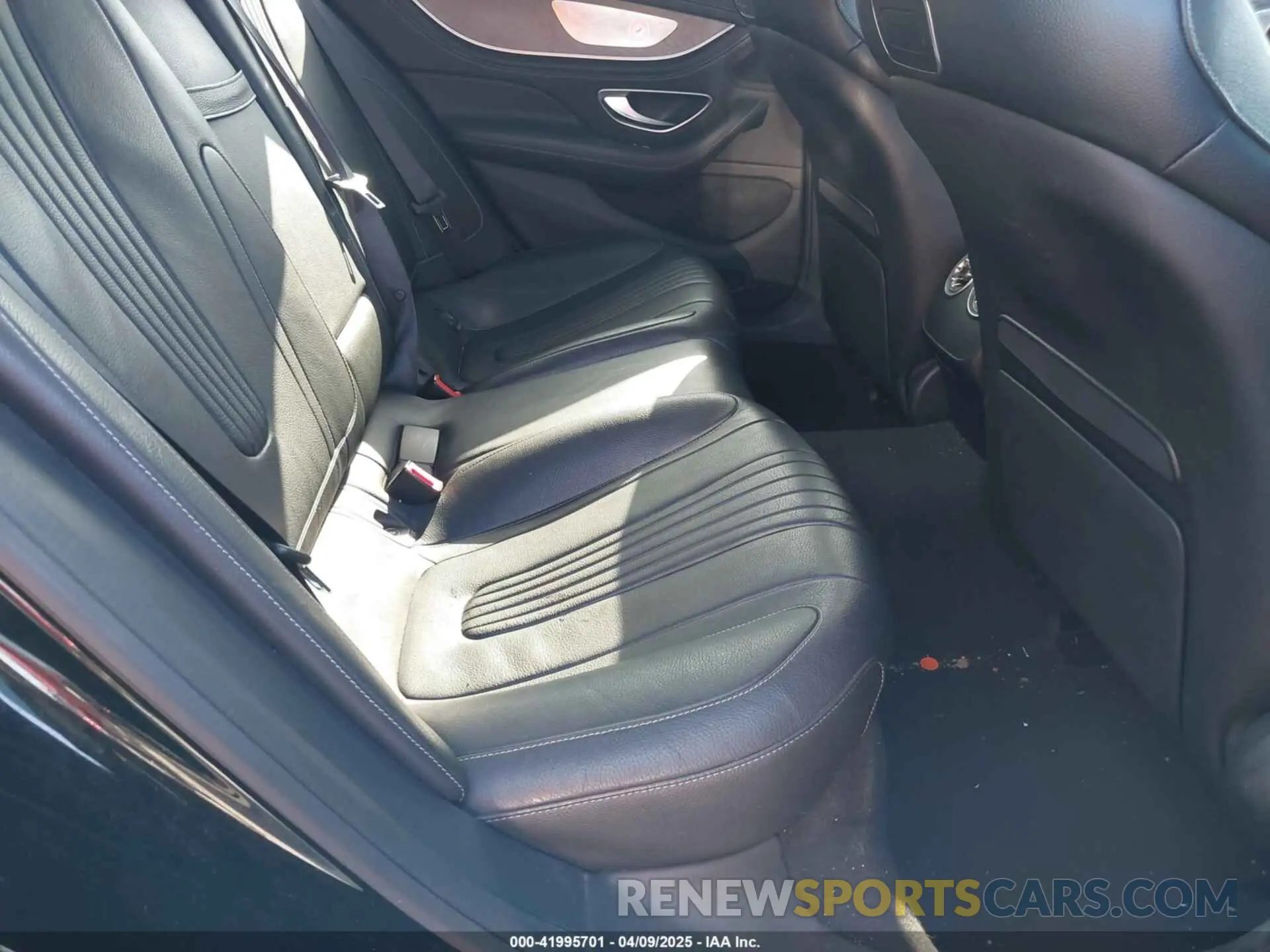 8 fotografías del automóvil dañado WDD2J5KB5KA041082 MERCEDES-BENZ CLS 450 2019
