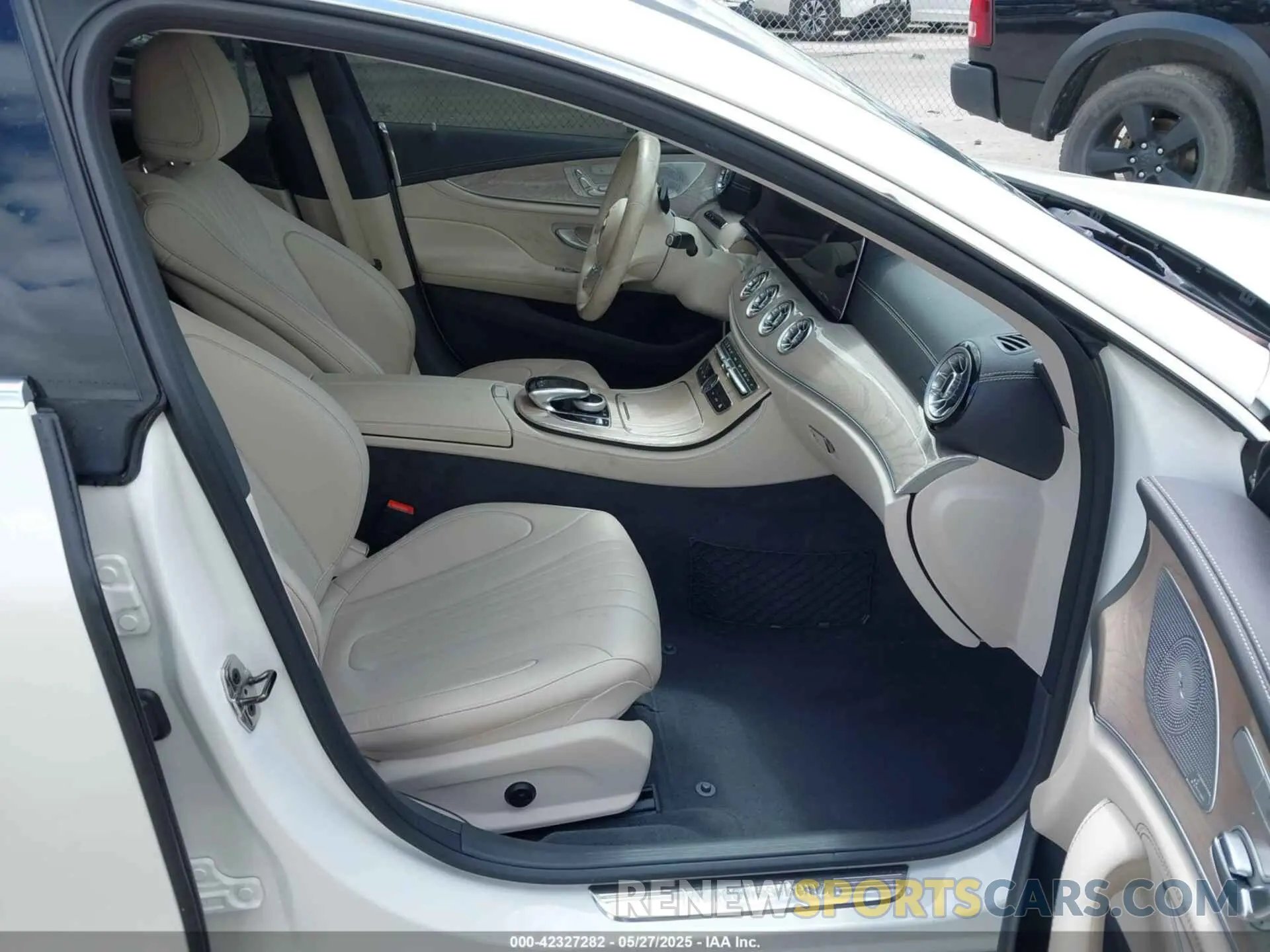 5 fotografías del automóvil dañado W1K2J5JBXLA073772 MERCEDES-BENZ CLS 450 2020