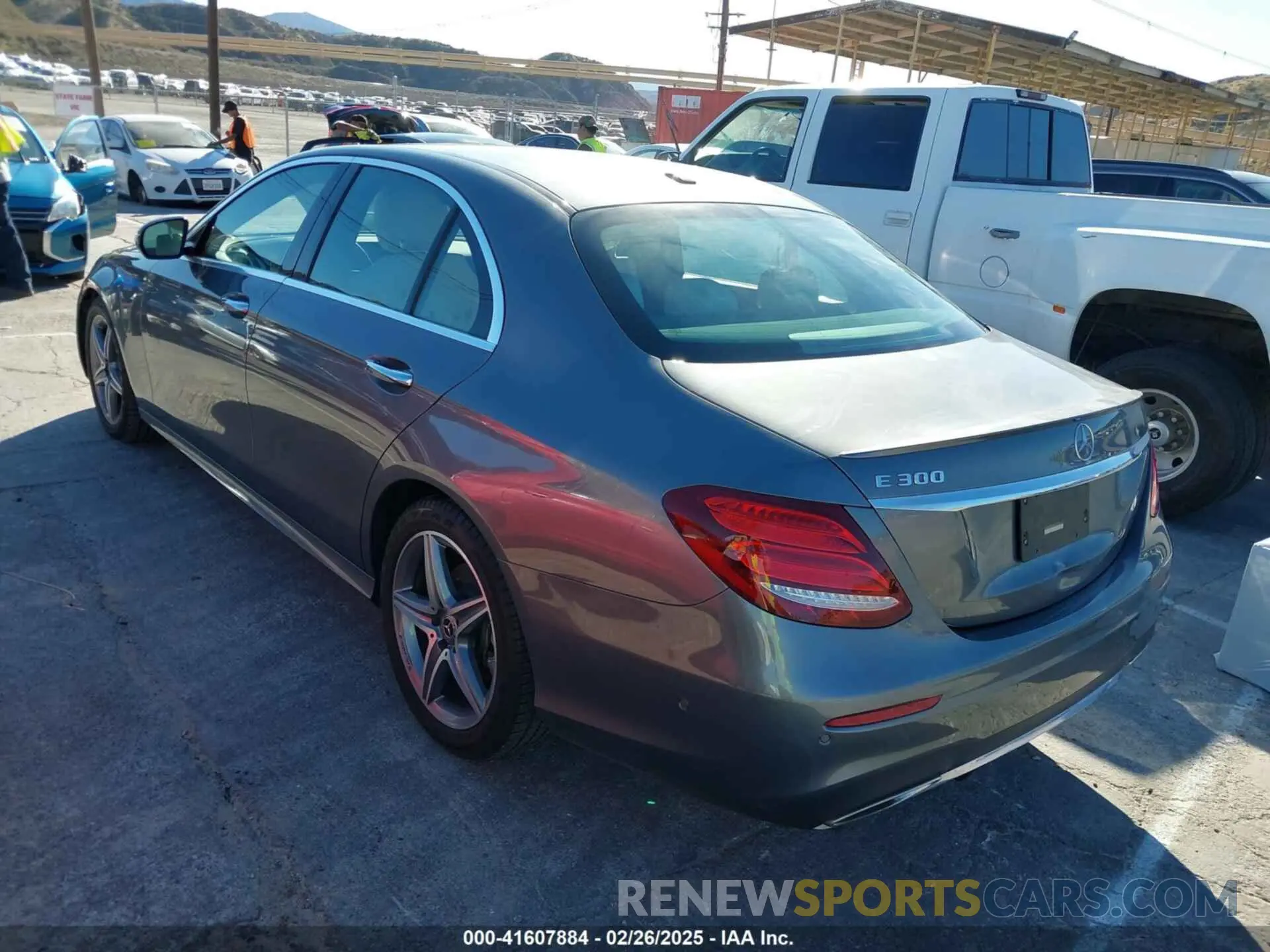 3 fotografías del automóvil dañado WDDZF4JB0KA548693 MERCEDES-BENZ E 300 2019