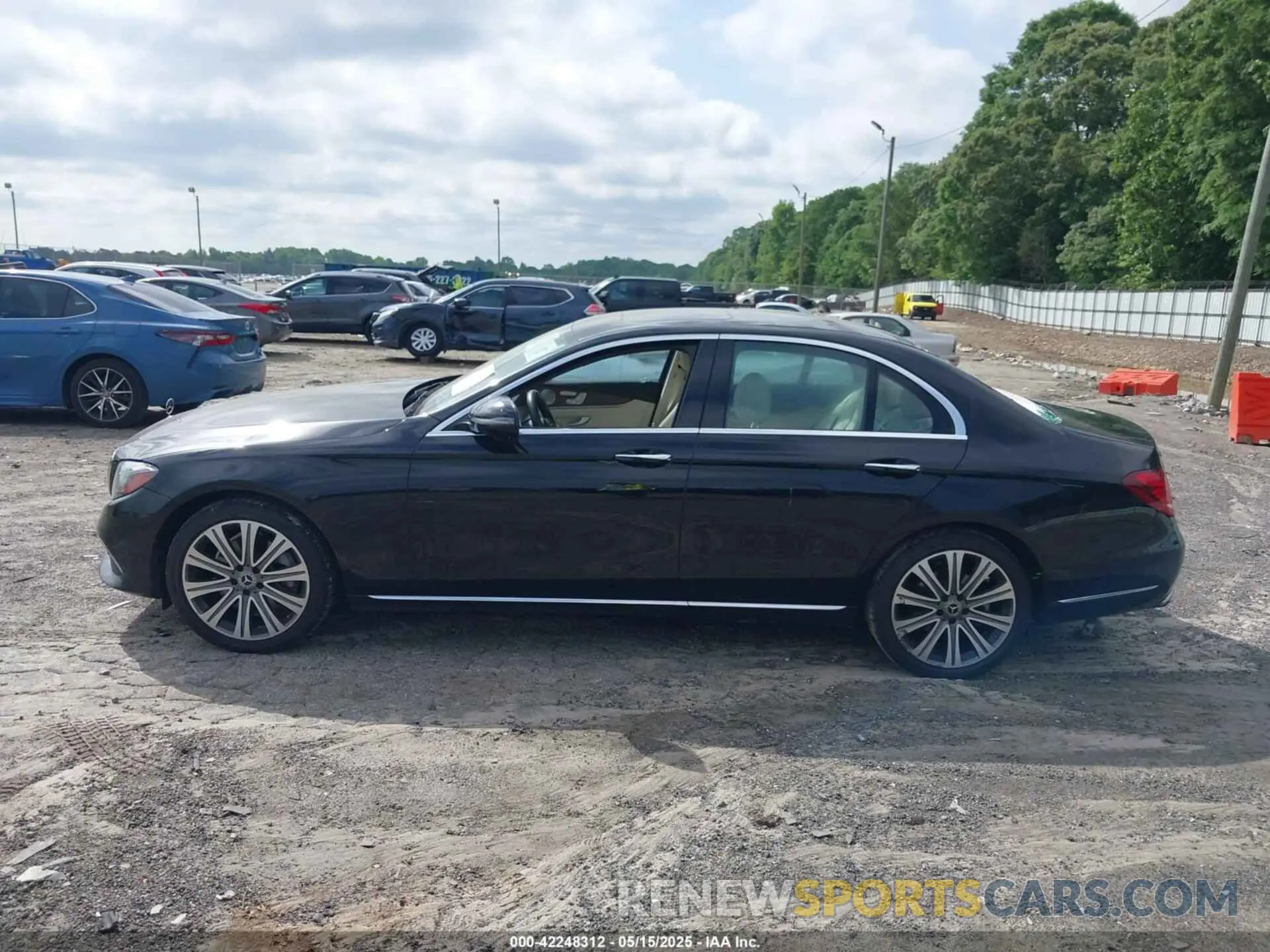 14 fotografías del automóvil dañado WDDZF4JB1KA580990 MERCEDES-BENZ E 300 2019