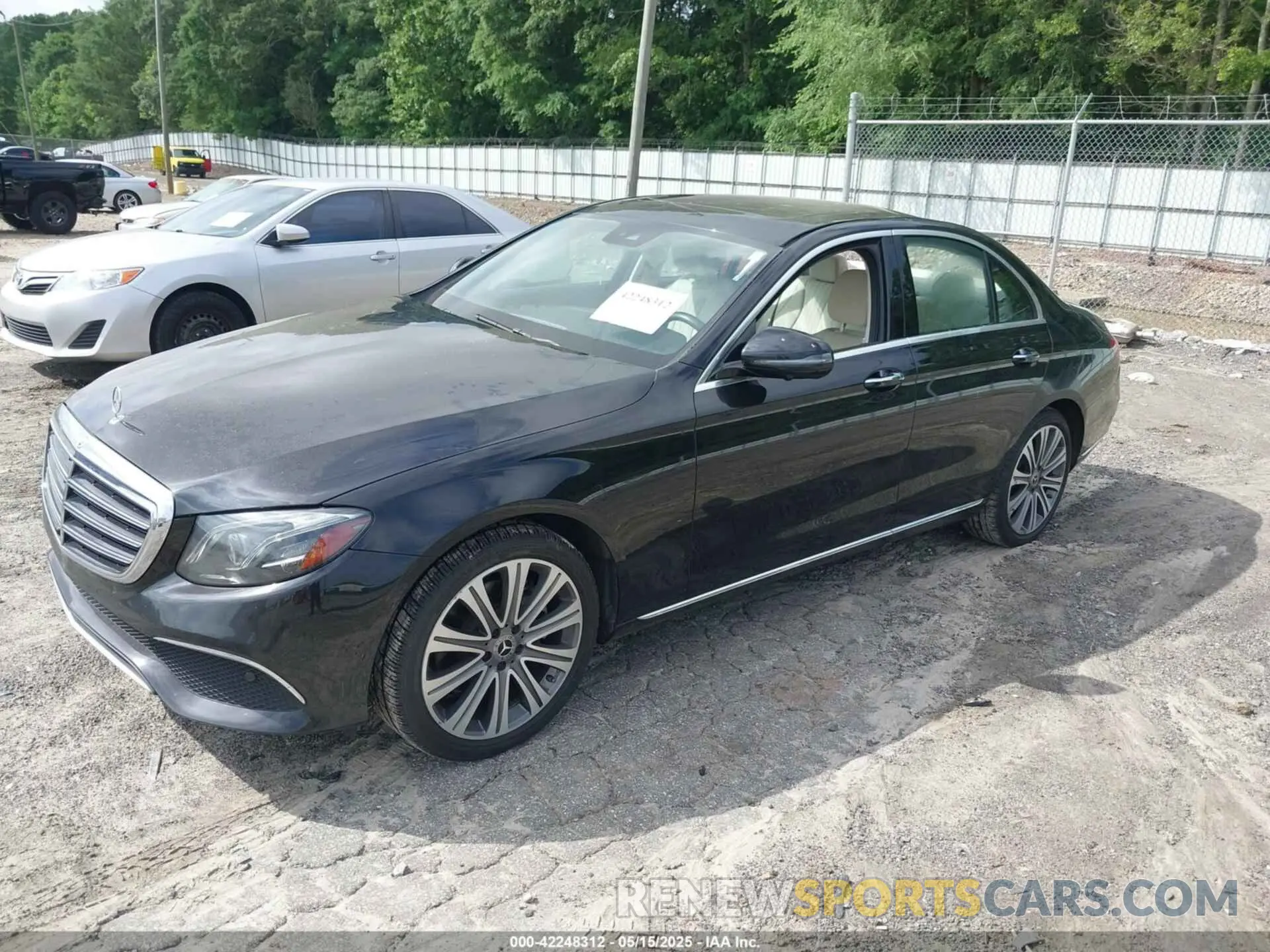 2 fotografías del automóvil dañado WDDZF4JB1KA580990 MERCEDES-BENZ E 300 2019