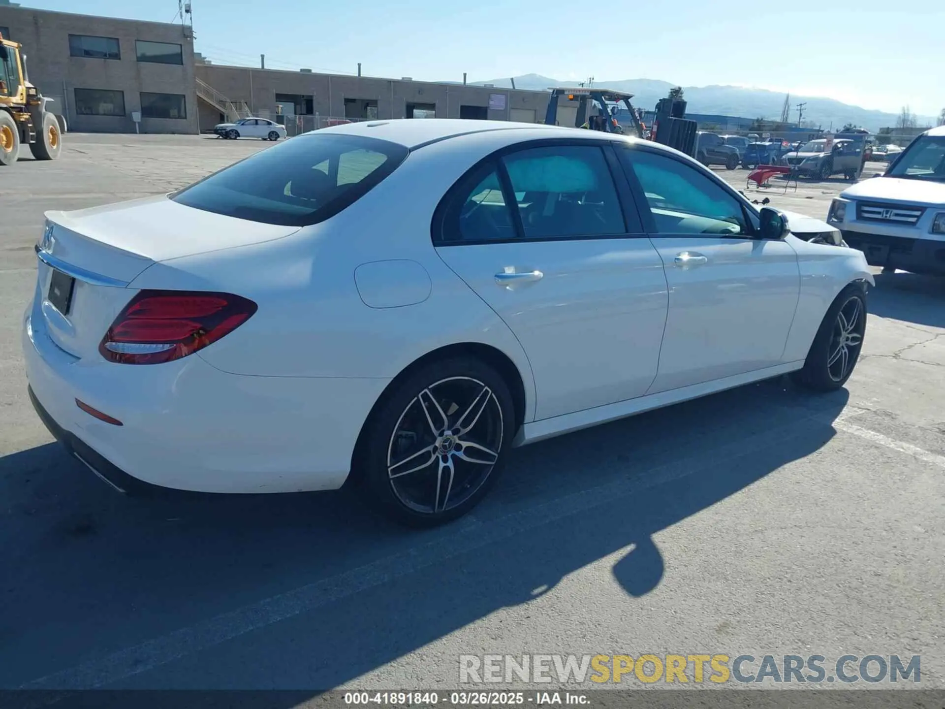 4 fotografías del automóvil dañado WDDZF4JB1KA686212 MERCEDES-BENZ E 300 2019
