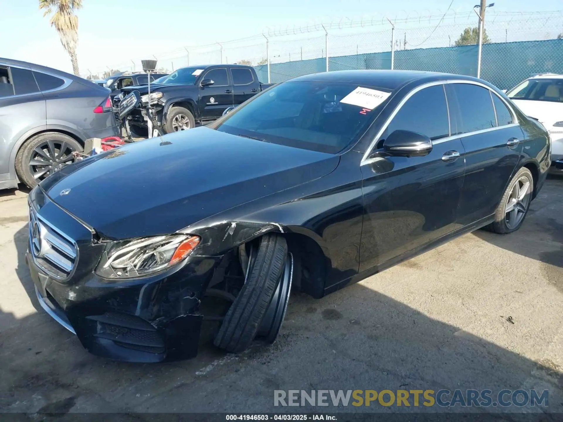 14 fotografías del automóvil dañado WDDZF4JB5KA522400 MERCEDES-BENZ E 300 2019