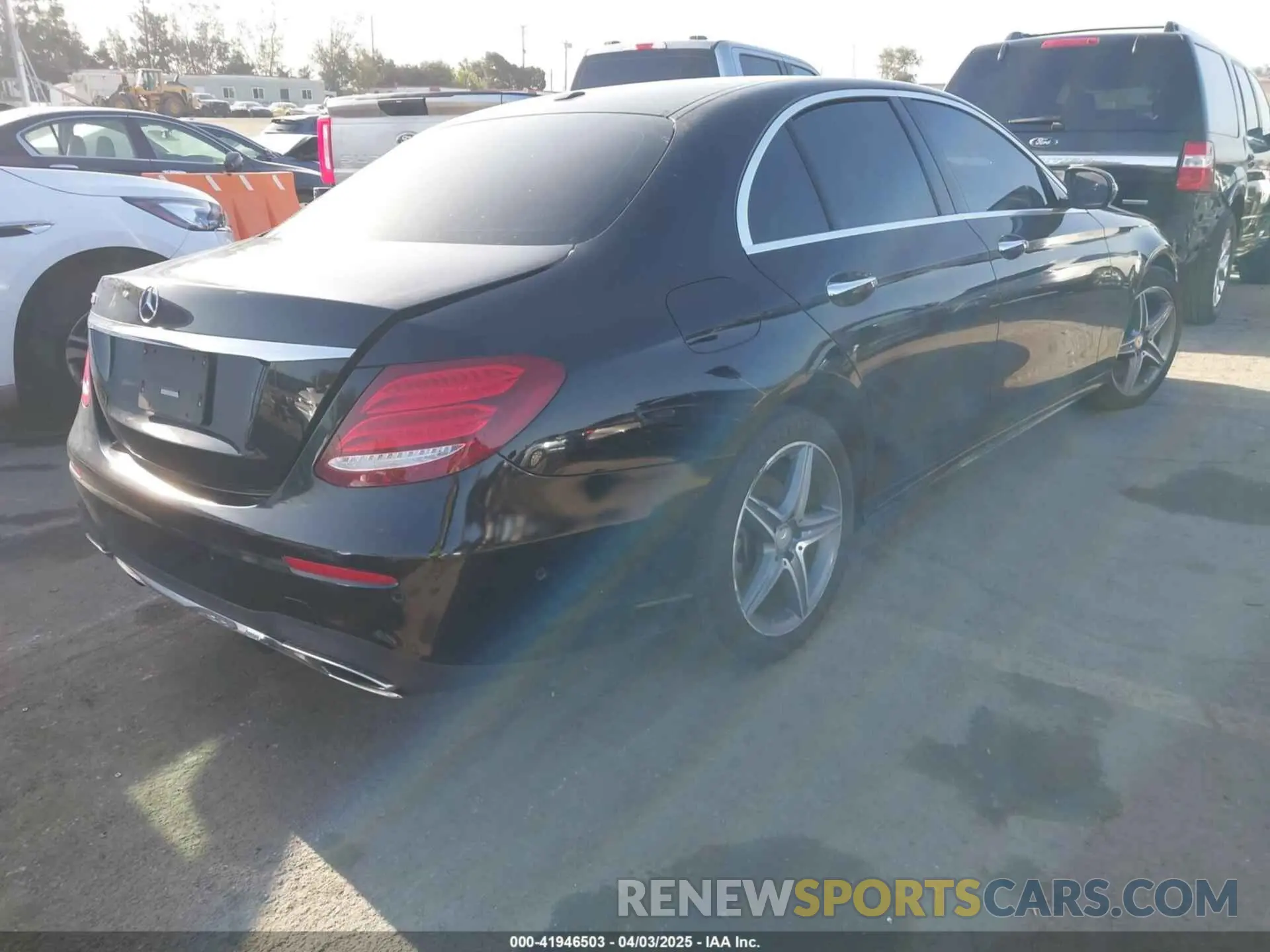 4 fotografías del automóvil dañado WDDZF4JB5KA522400 MERCEDES-BENZ E 300 2019