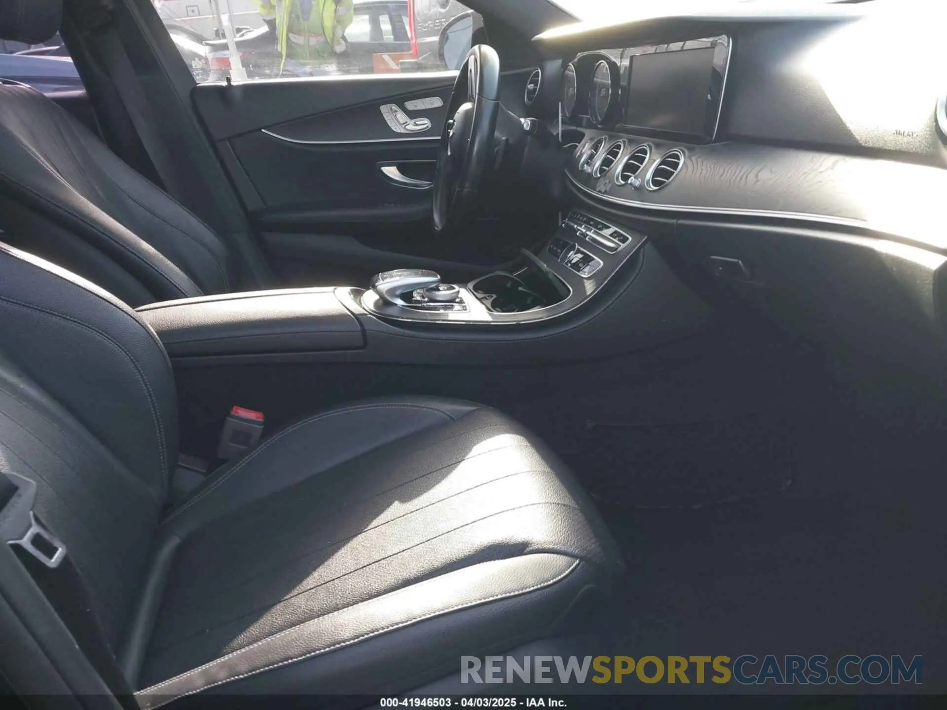 5 fotografías del automóvil dañado WDDZF4JB5KA522400 MERCEDES-BENZ E 300 2019