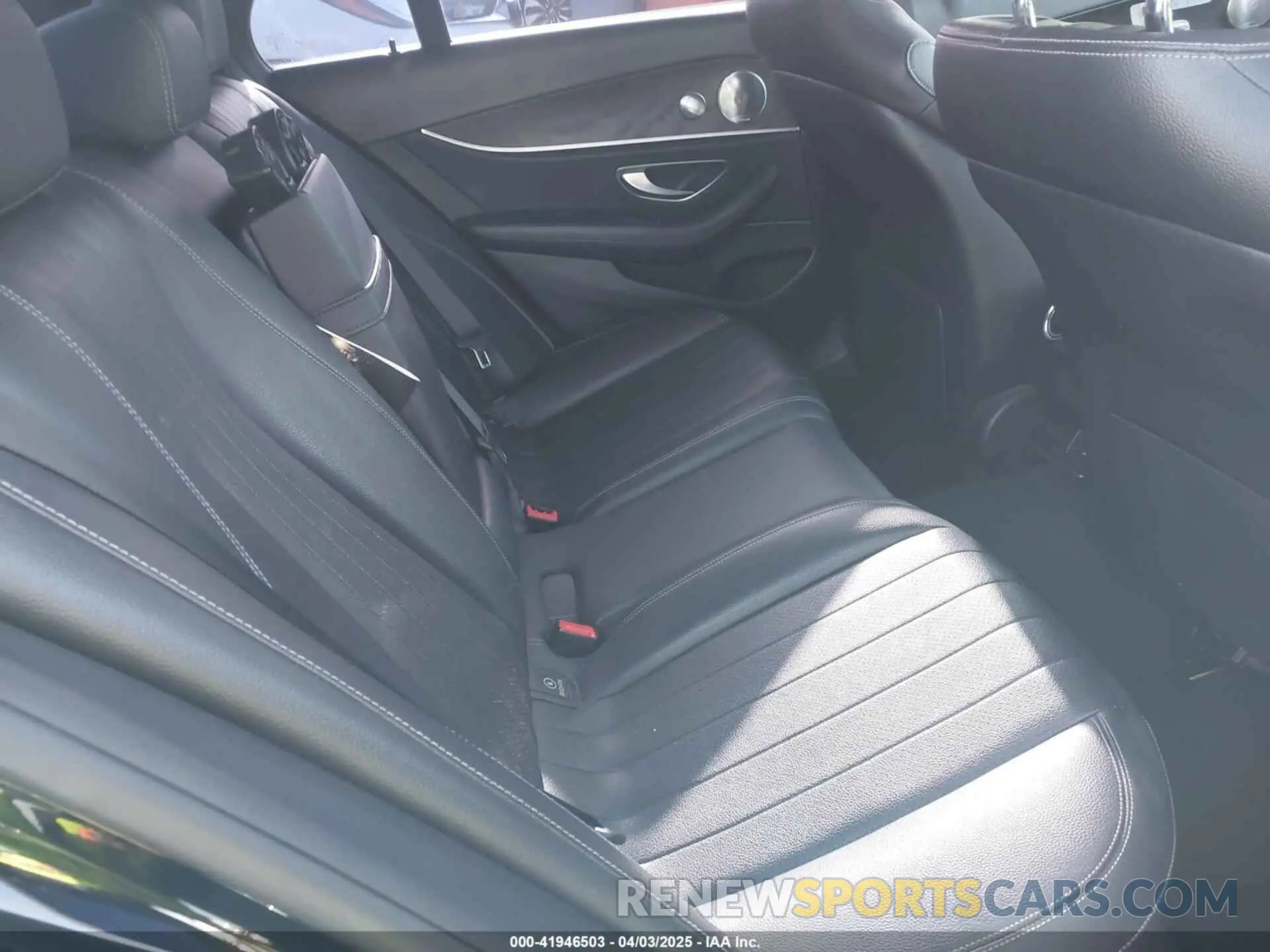 8 fotografías del automóvil dañado WDDZF4JB5KA522400 MERCEDES-BENZ E 300 2019