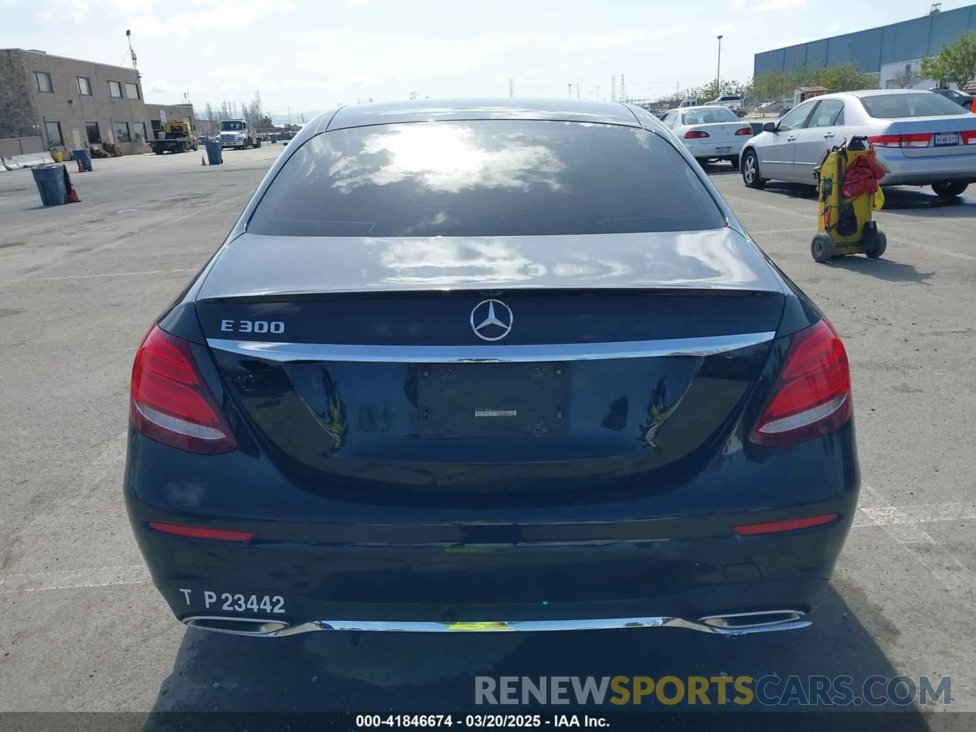 16 fotografías del automóvil dañado WDDZF4JB9KA509360 MERCEDES-BENZ E 300 2019