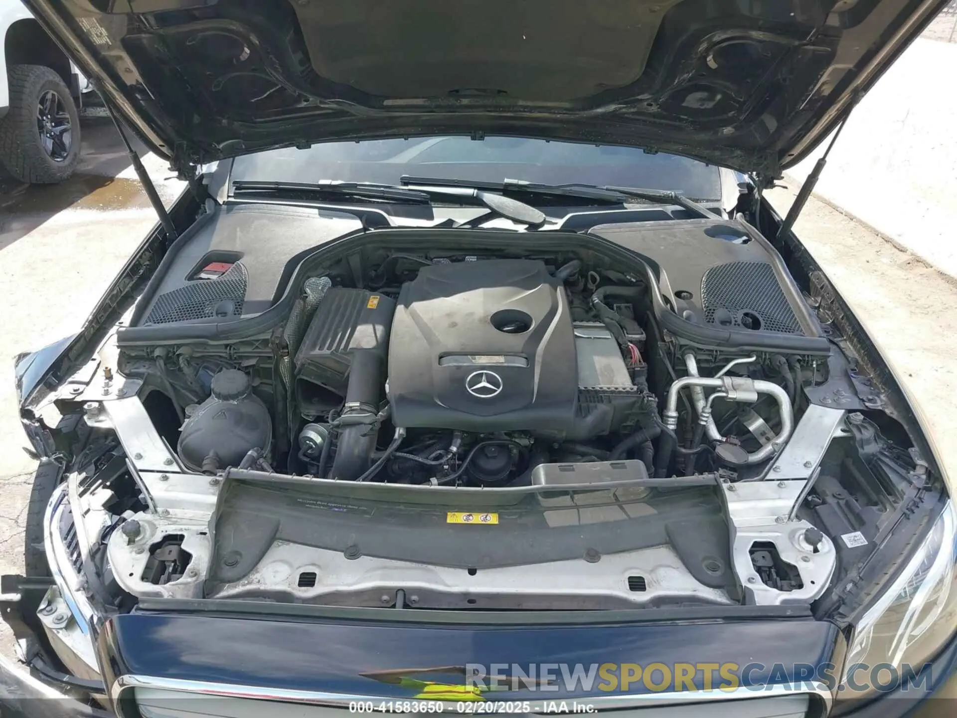10 fotografías del automóvil dañado WDDZF4JBXKA549463 MERCEDES-BENZ E 300 2019