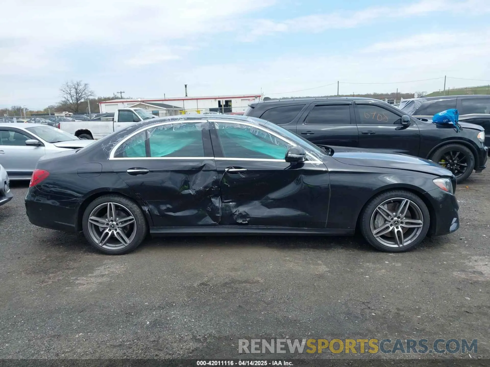 13 fotografías del automóvil dañado WDDZF4KB0KA545145 MERCEDES-BENZ E 300 2019