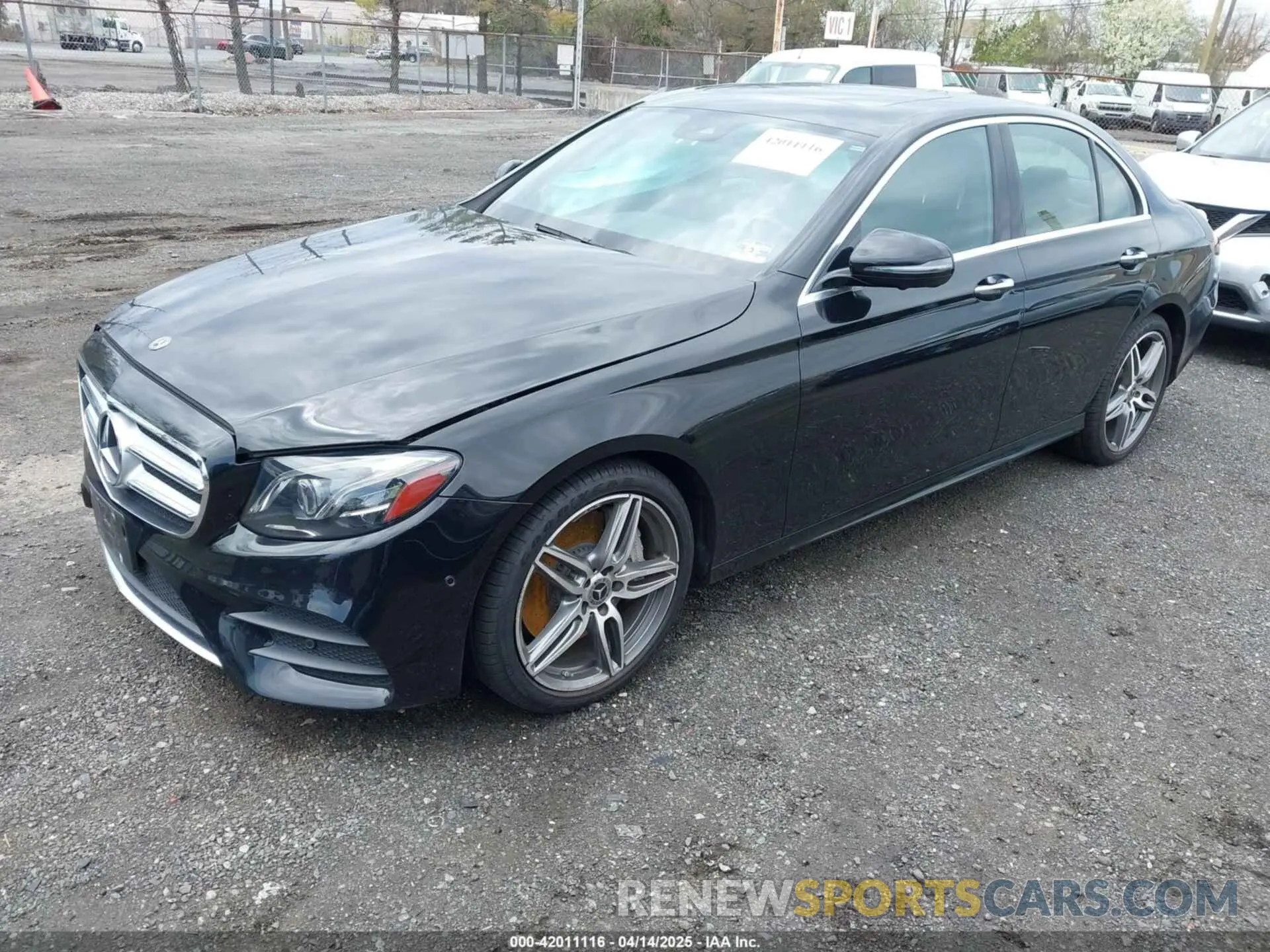 2 fotografías del automóvil dañado WDDZF4KB0KA545145 MERCEDES-BENZ E 300 2019