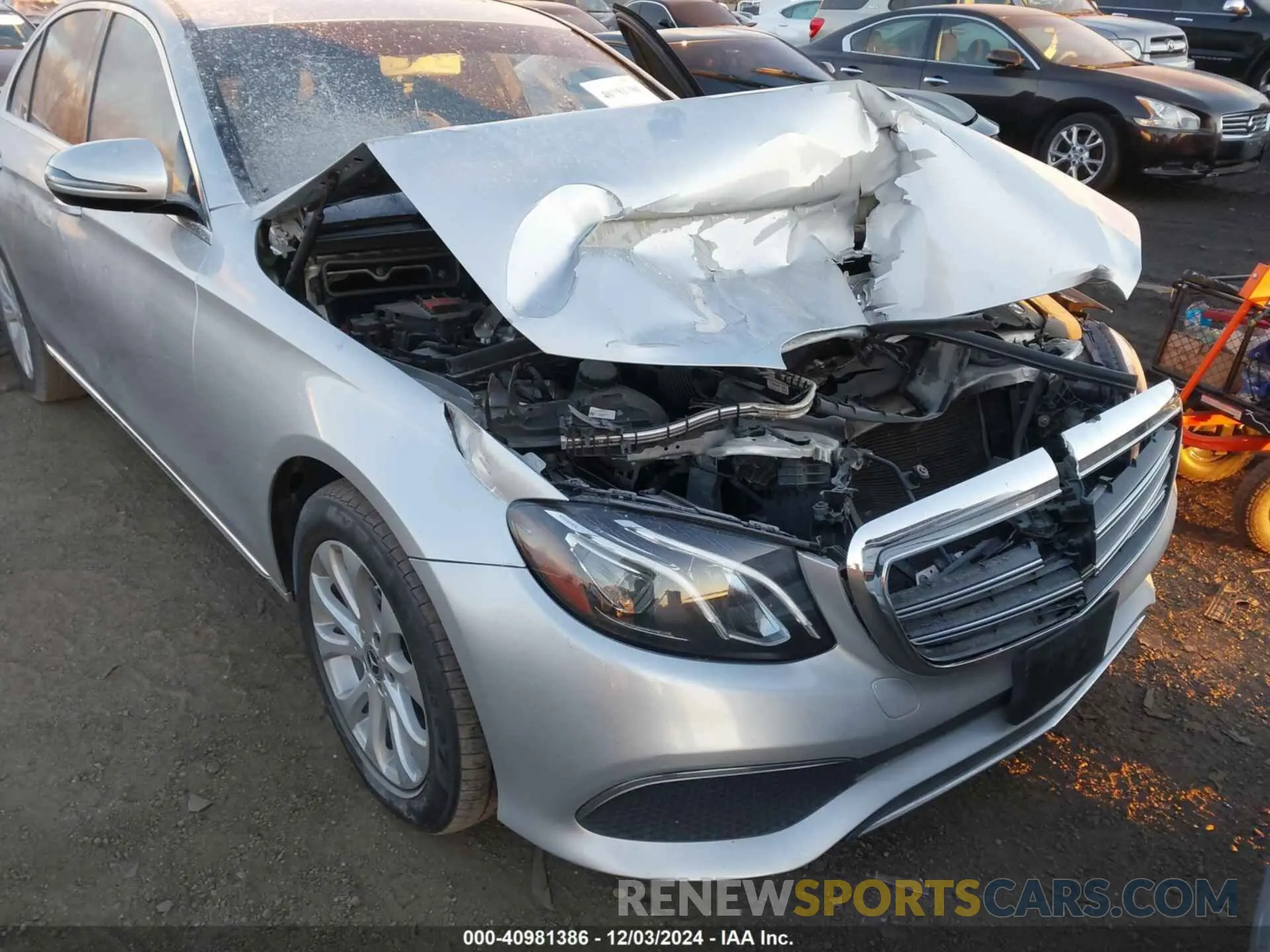 17 fotografías del automóvil dañado WDDZF4KB0KA547798 MERCEDES-BENZ E 300 2019