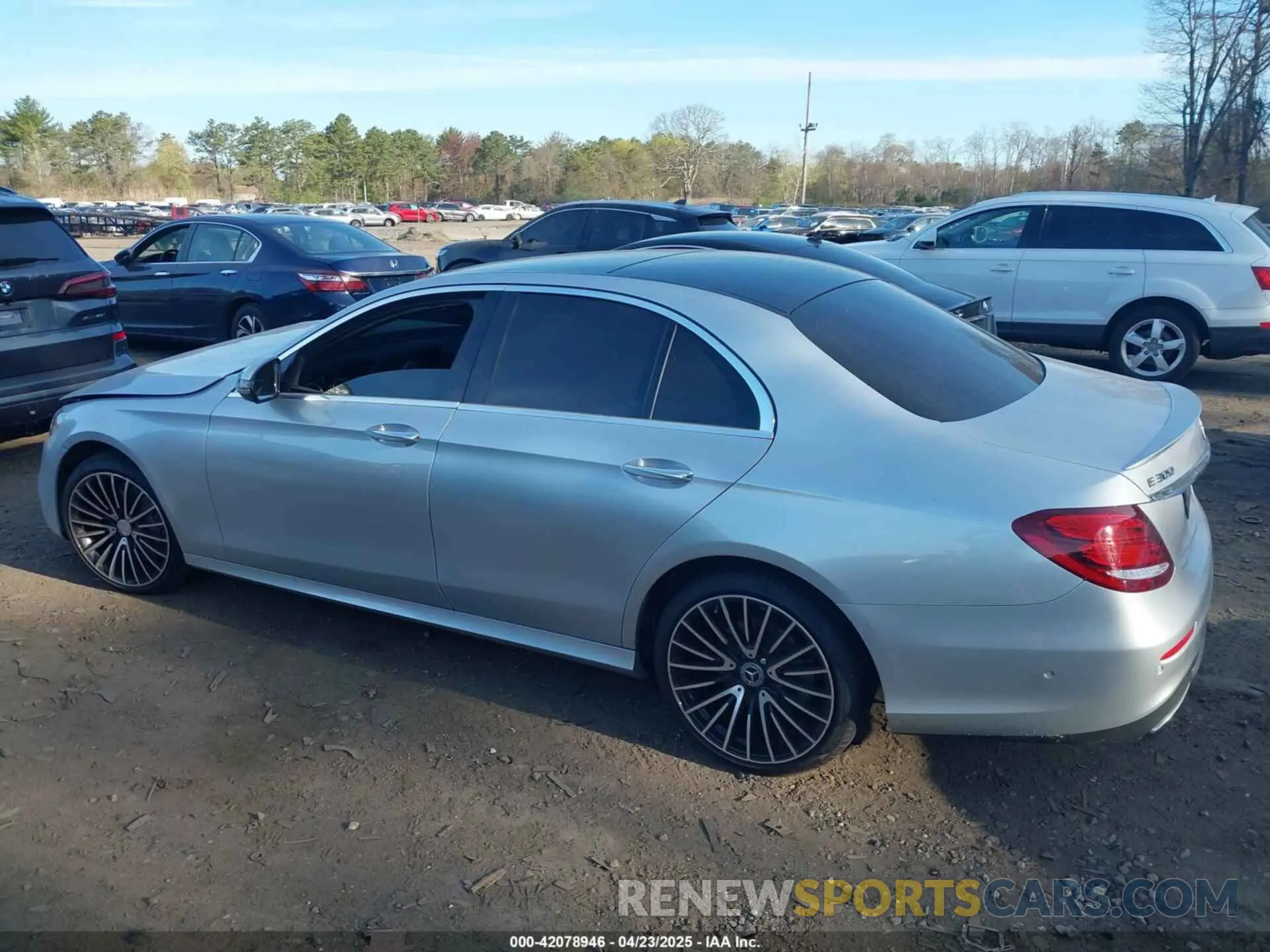 13 fotografías del automóvil dañado WDDZF4KB0KA588433 MERCEDES-BENZ E 300 2019