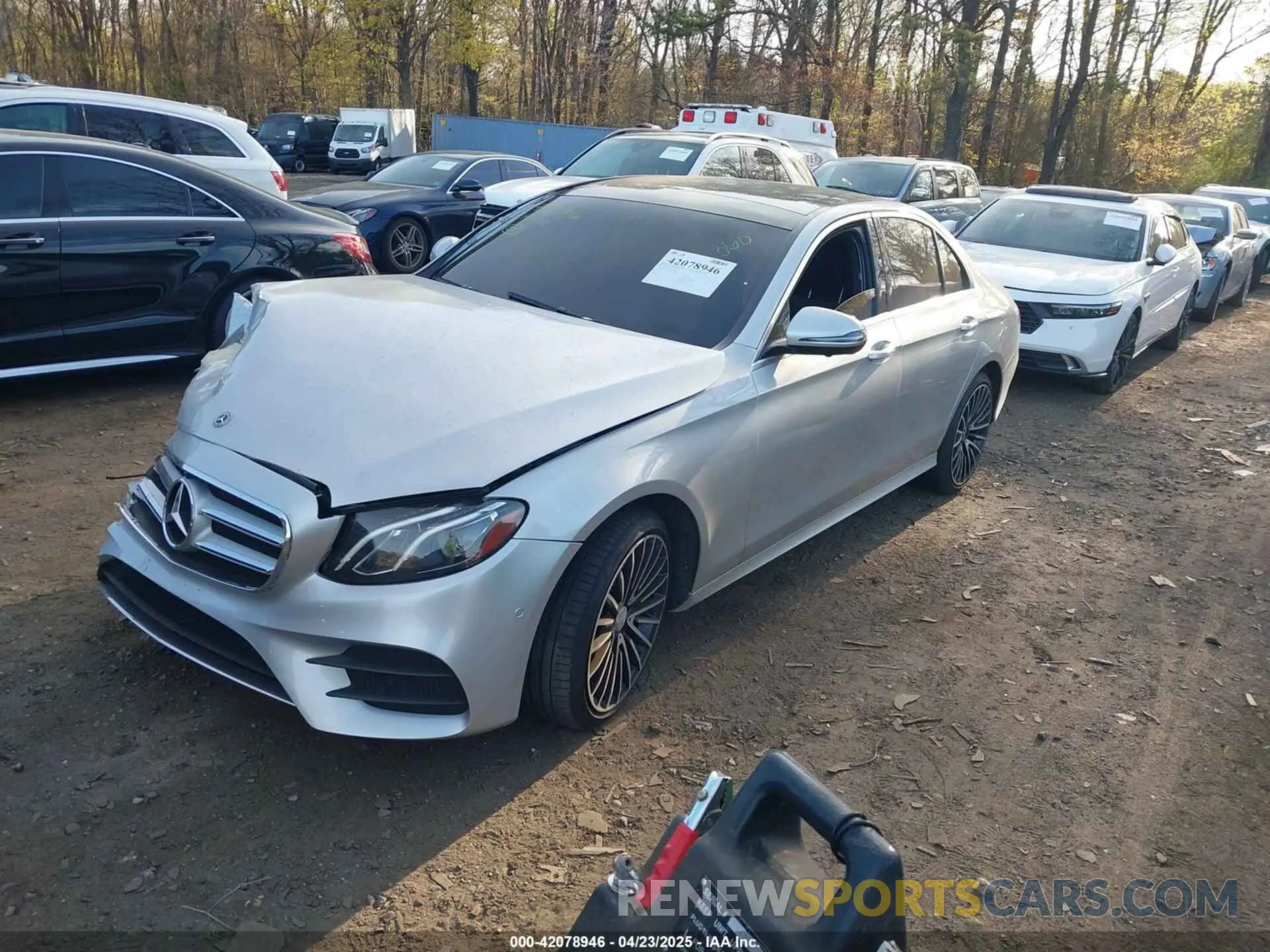 2 fotografías del automóvil dañado WDDZF4KB0KA588433 MERCEDES-BENZ E 300 2019