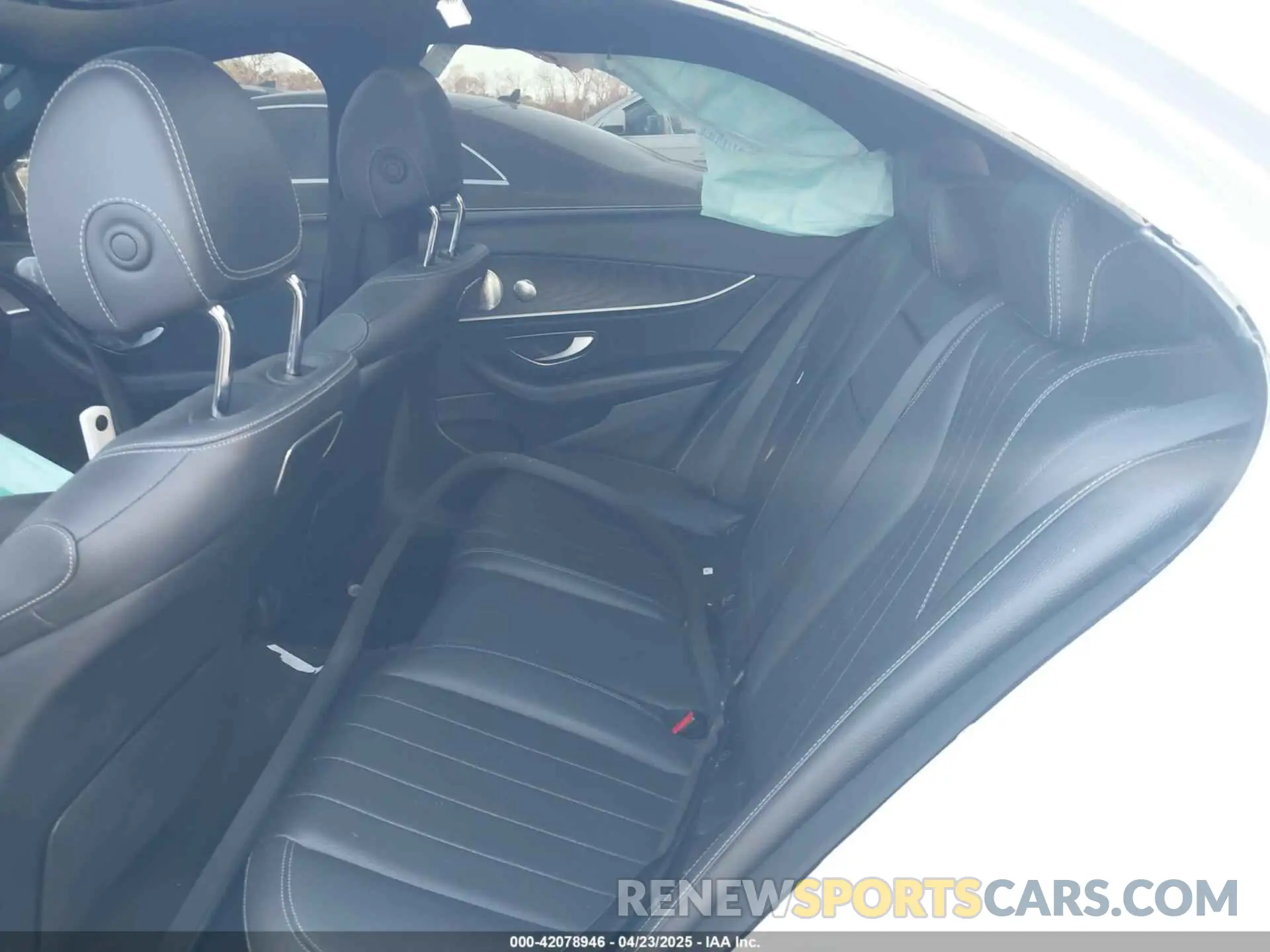 8 fotografías del automóvil dañado WDDZF4KB0KA588433 MERCEDES-BENZ E 300 2019