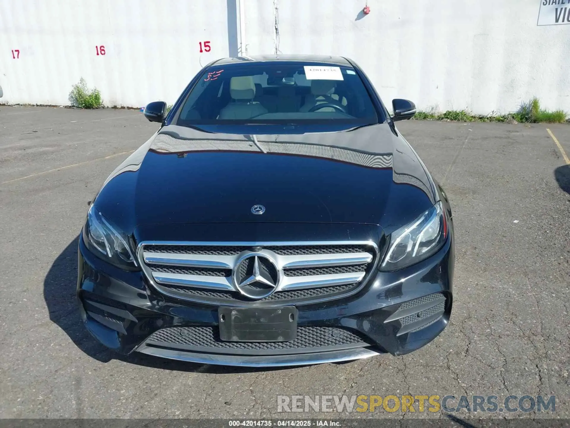12 fotografías del automóvil dañado WDDZF4KB1KA522389 MERCEDES-BENZ E 300 2019