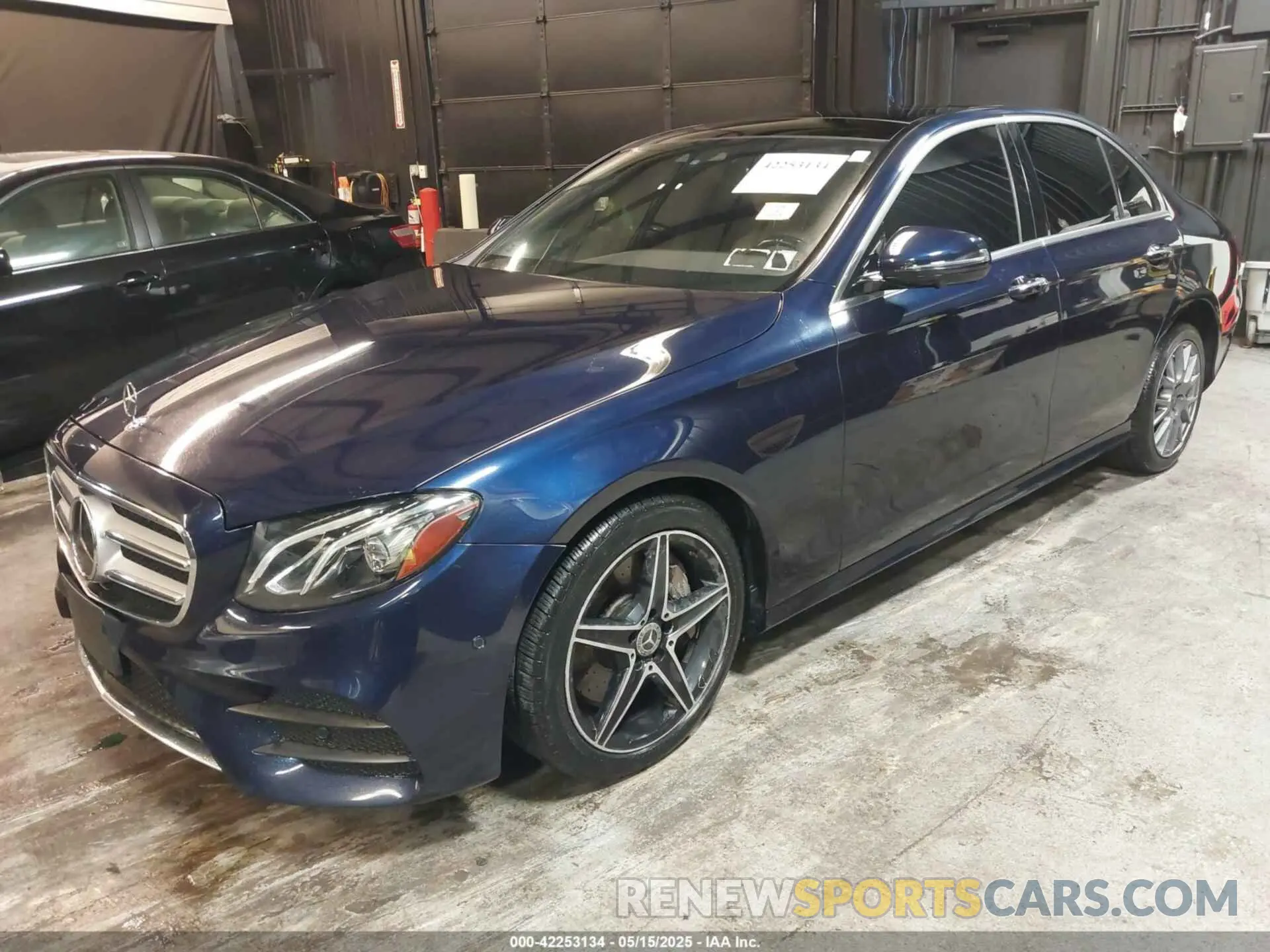 2 fotografías del automóvil dañado WDDZF4KB5KA563057 MERCEDES-BENZ E 300 2019