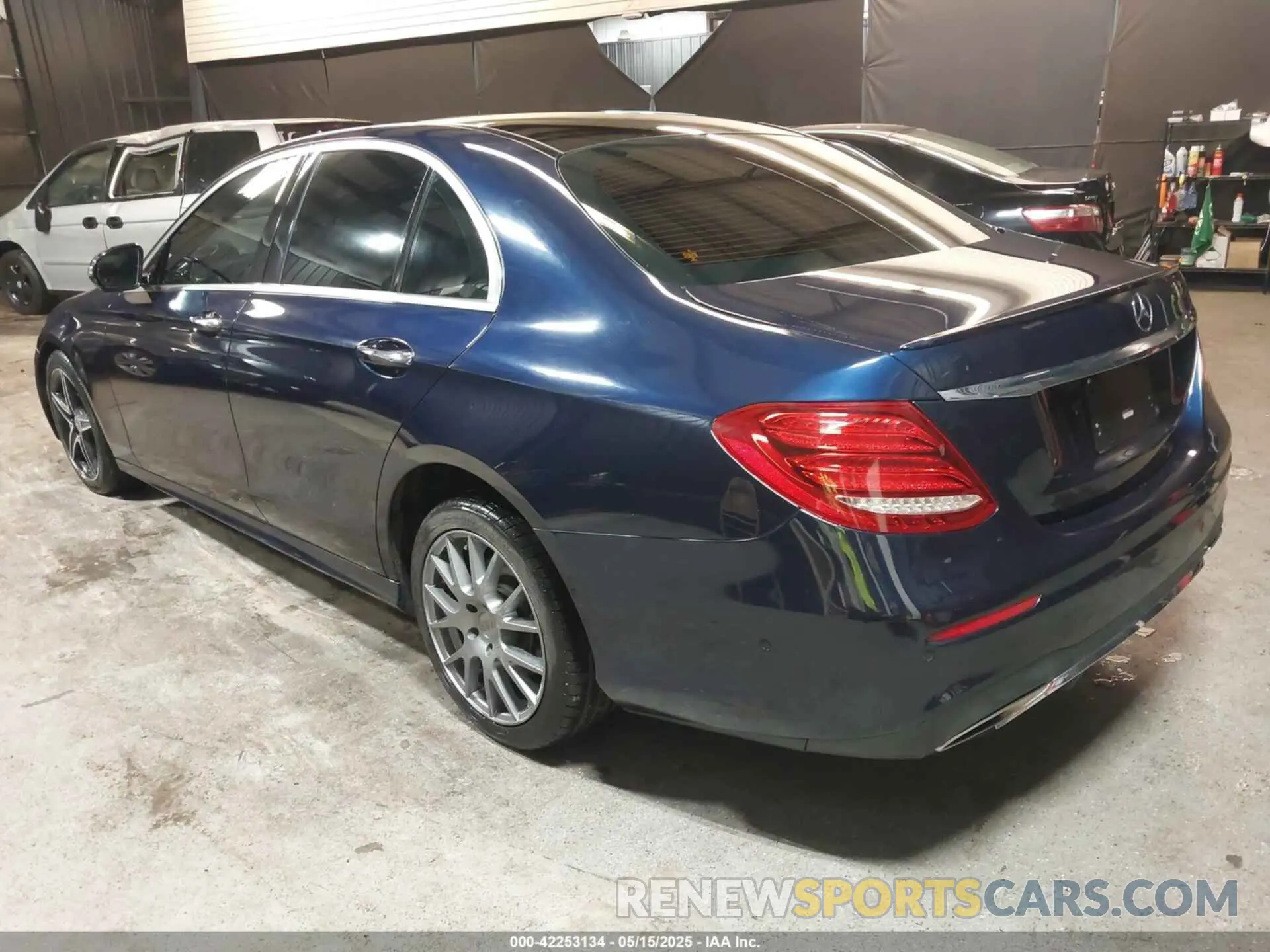 3 fotografías del automóvil dañado WDDZF4KB5KA563057 MERCEDES-BENZ E 300 2019