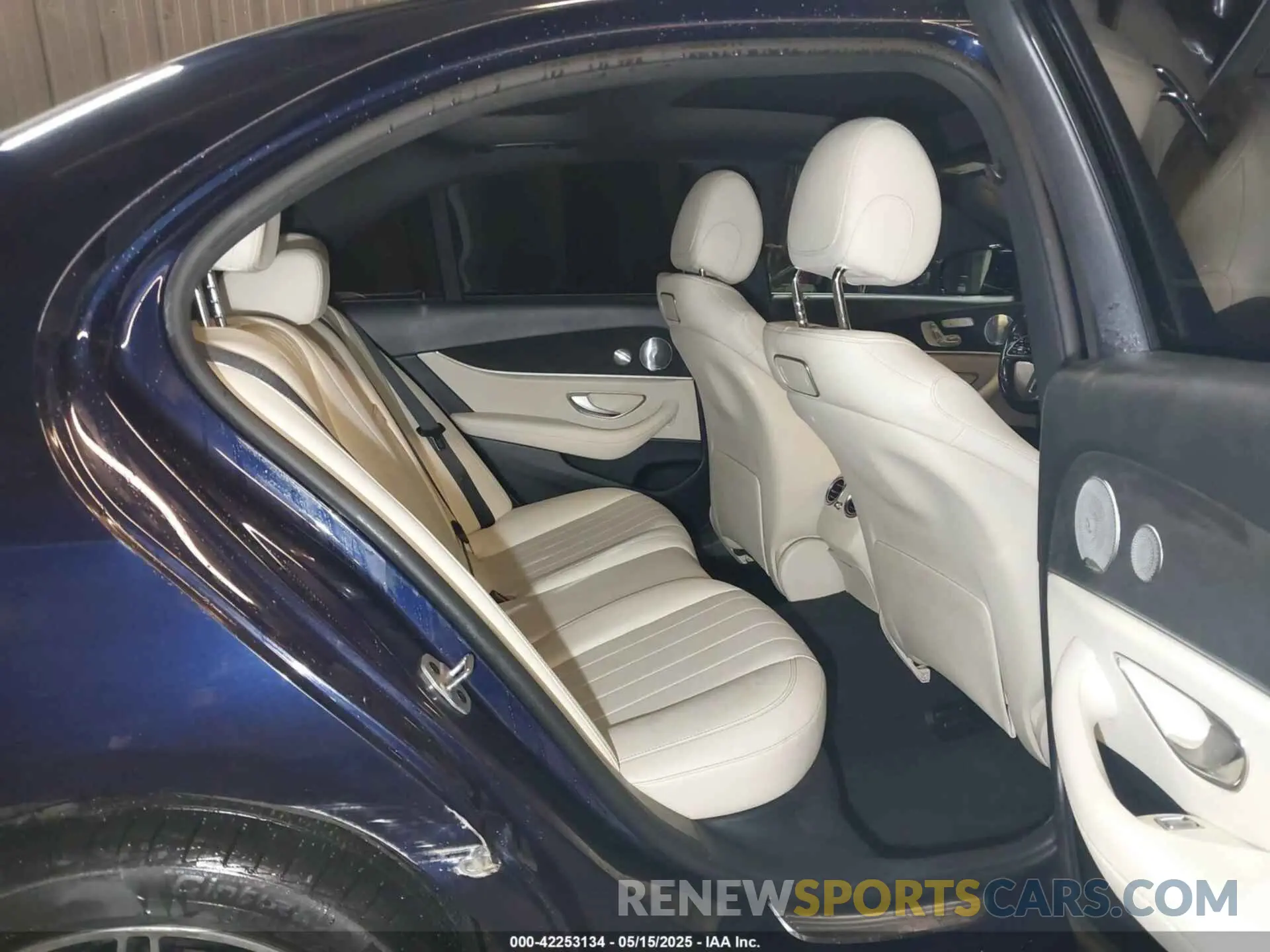 8 fotografías del automóvil dañado WDDZF4KB5KA563057 MERCEDES-BENZ E 300 2019