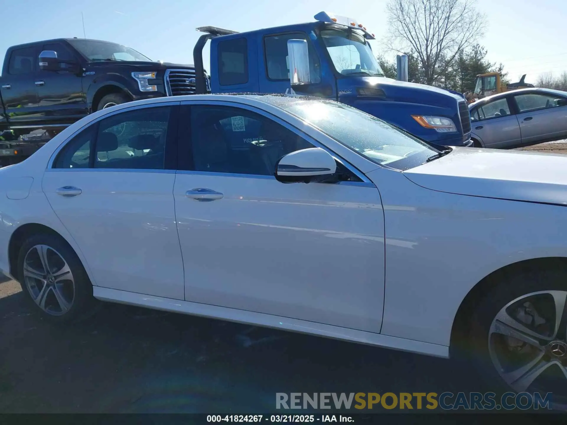 13 fotografías del automóvil dañado WDDZF4KB7KA544039 MERCEDES-BENZ E 300 2019