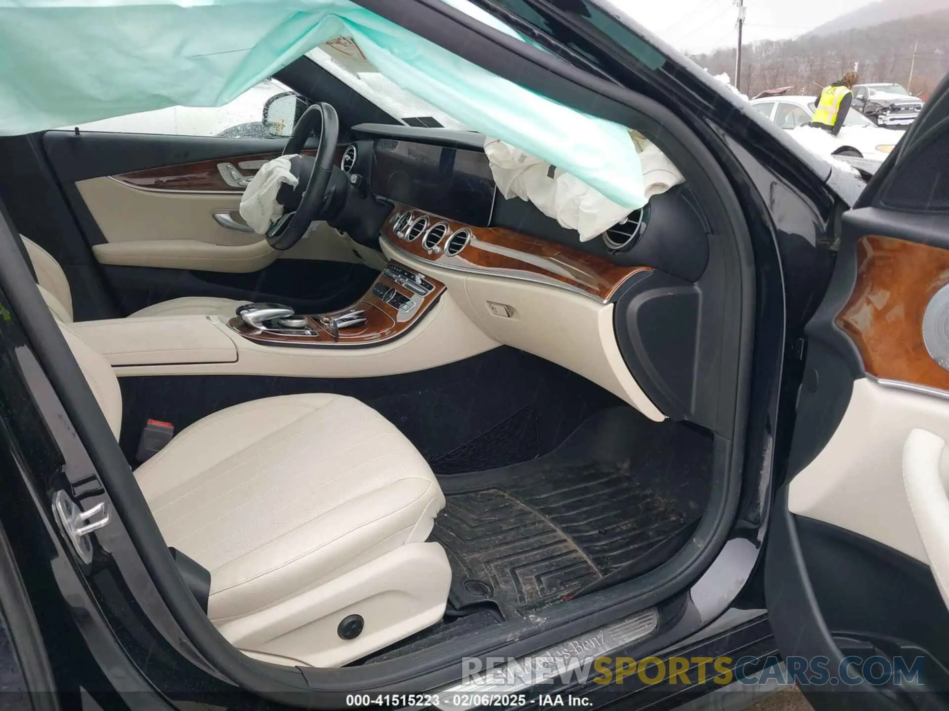 5 fotografías del automóvil dañado WDDZF4KB7KA573430 MERCEDES-BENZ E 300 2019